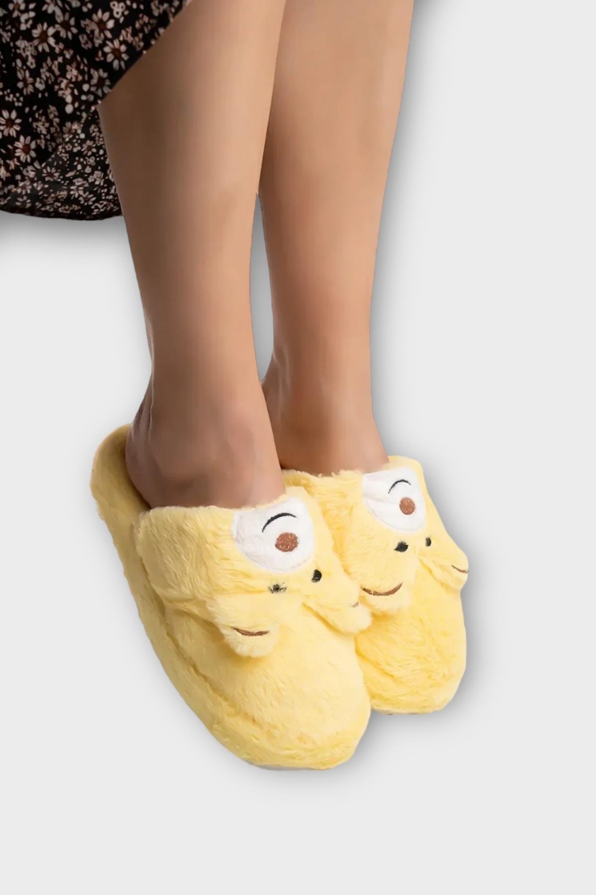 Kadın Kışlık Sevimli Panda Figürlü Kaydırmaz Taban Ev Terliği Panduf SARI - Görsel 8