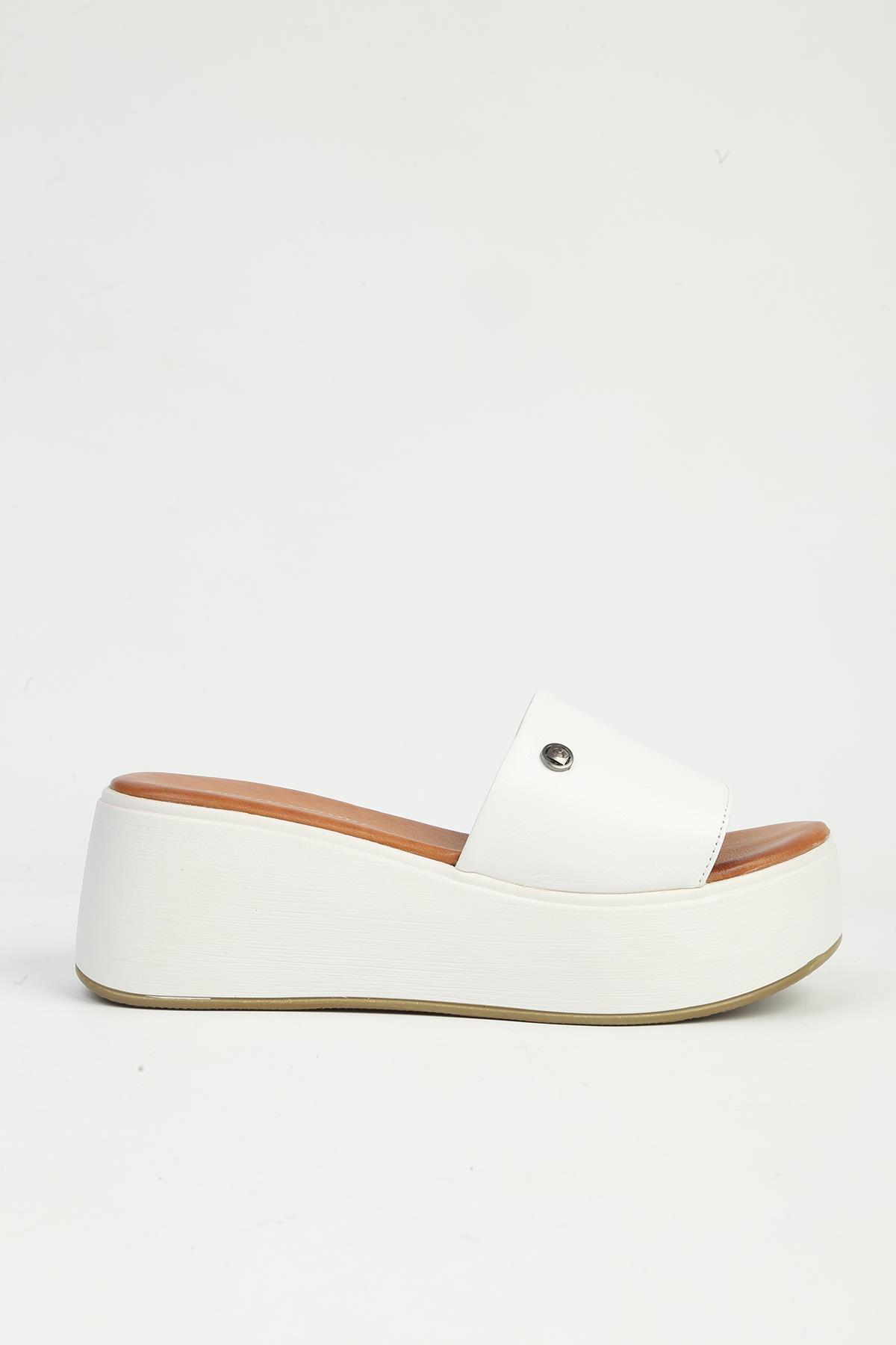 Kadın Beyaz Terlik - Görsel 2