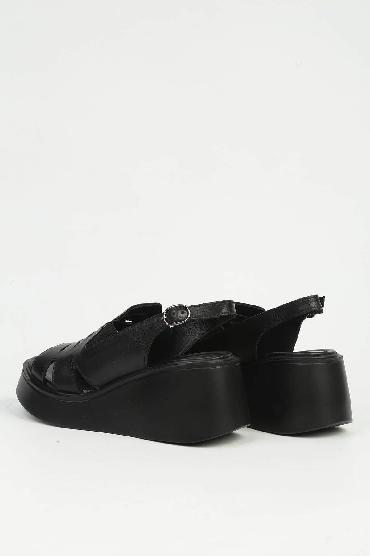 Kadın Siyah Topuklu Ayakkabı - Görsel 4