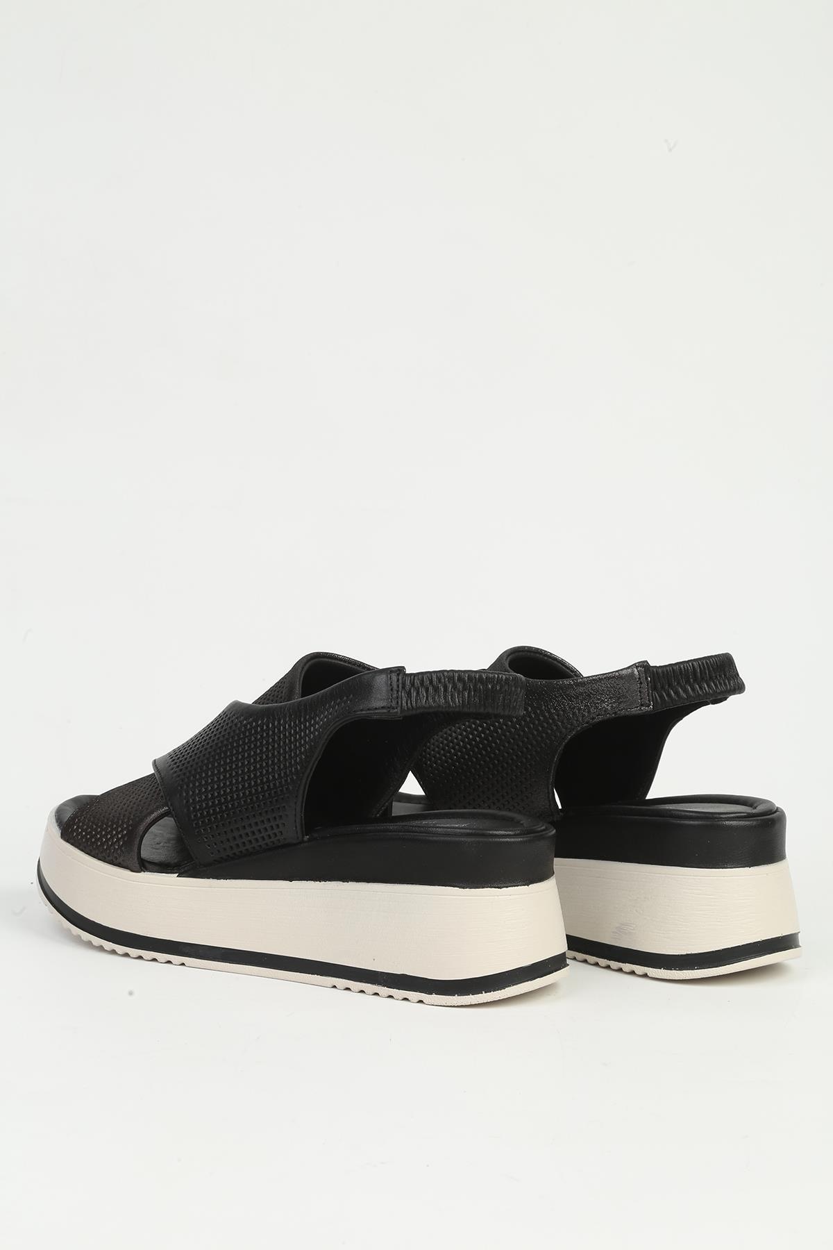 Kadın Siyah Topuklu Ayakkabı - Görsel 4