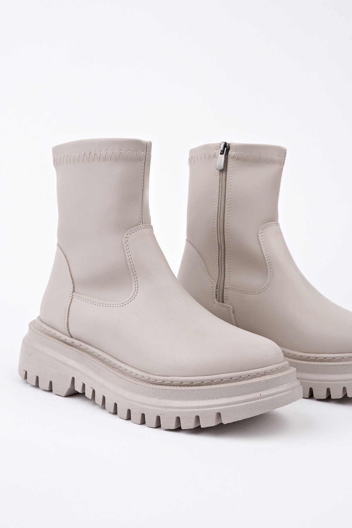 PİTA Kalın Taban Fermuarlı Kadın Bot - Görsel 5