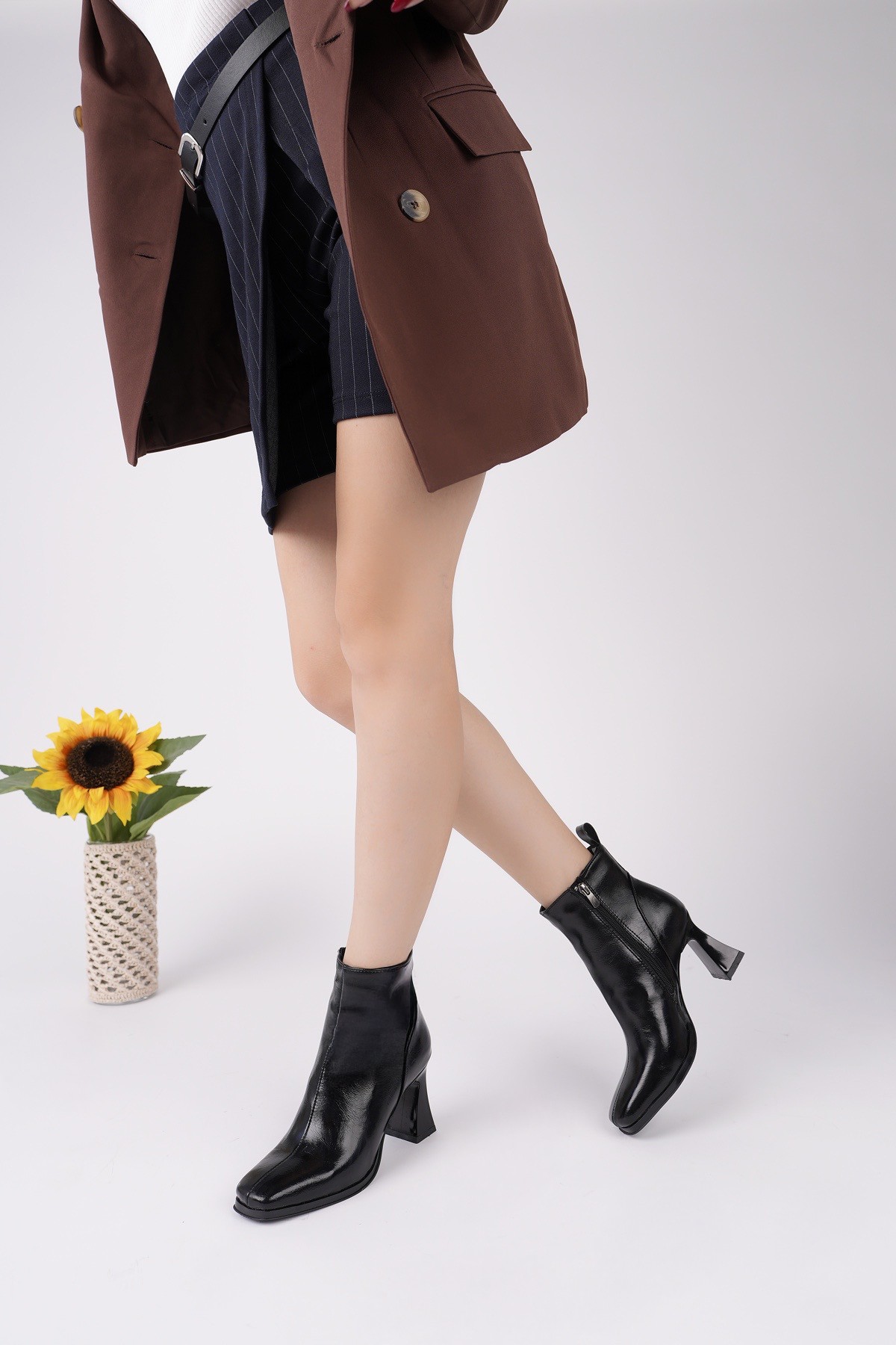 CELİNA Küt Burun Fermuarlı Topuklu Kadın Bot - Görsel 2