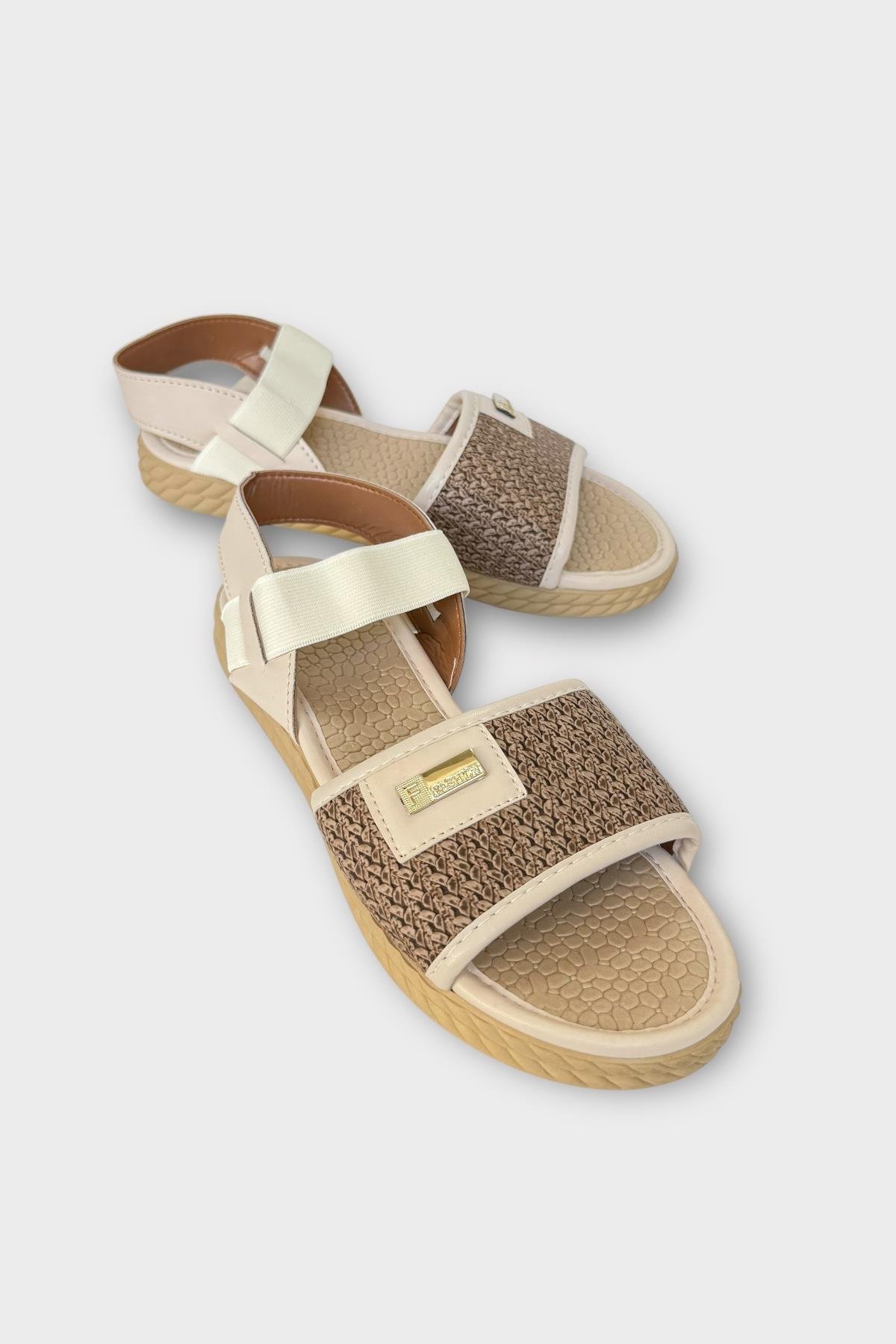 Kadın Hasır Tek Bant Lastik Detaylı Sandalet BEJ - Görsel 3