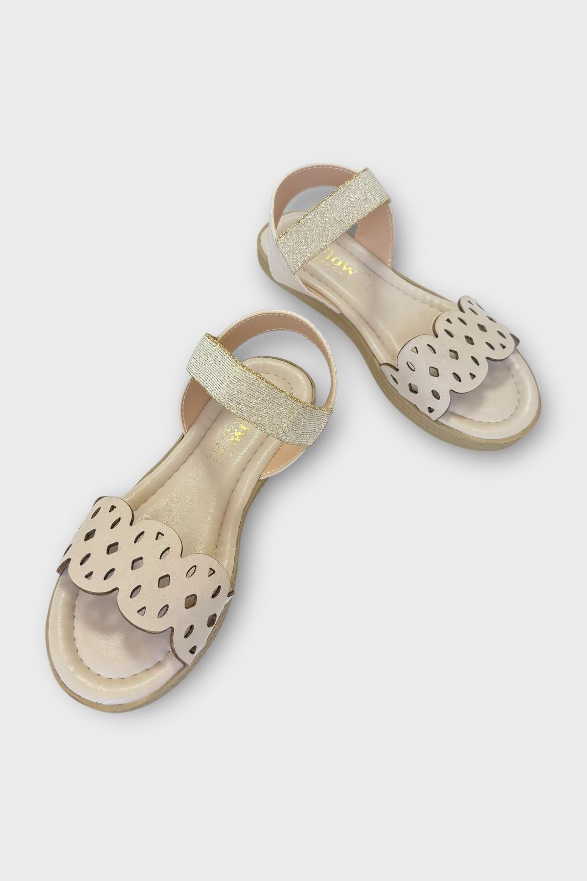 Kadın Tek Bant Lastik Detaylı Lazer Kesim Yazlık Sandalet KREM - Görsel 3