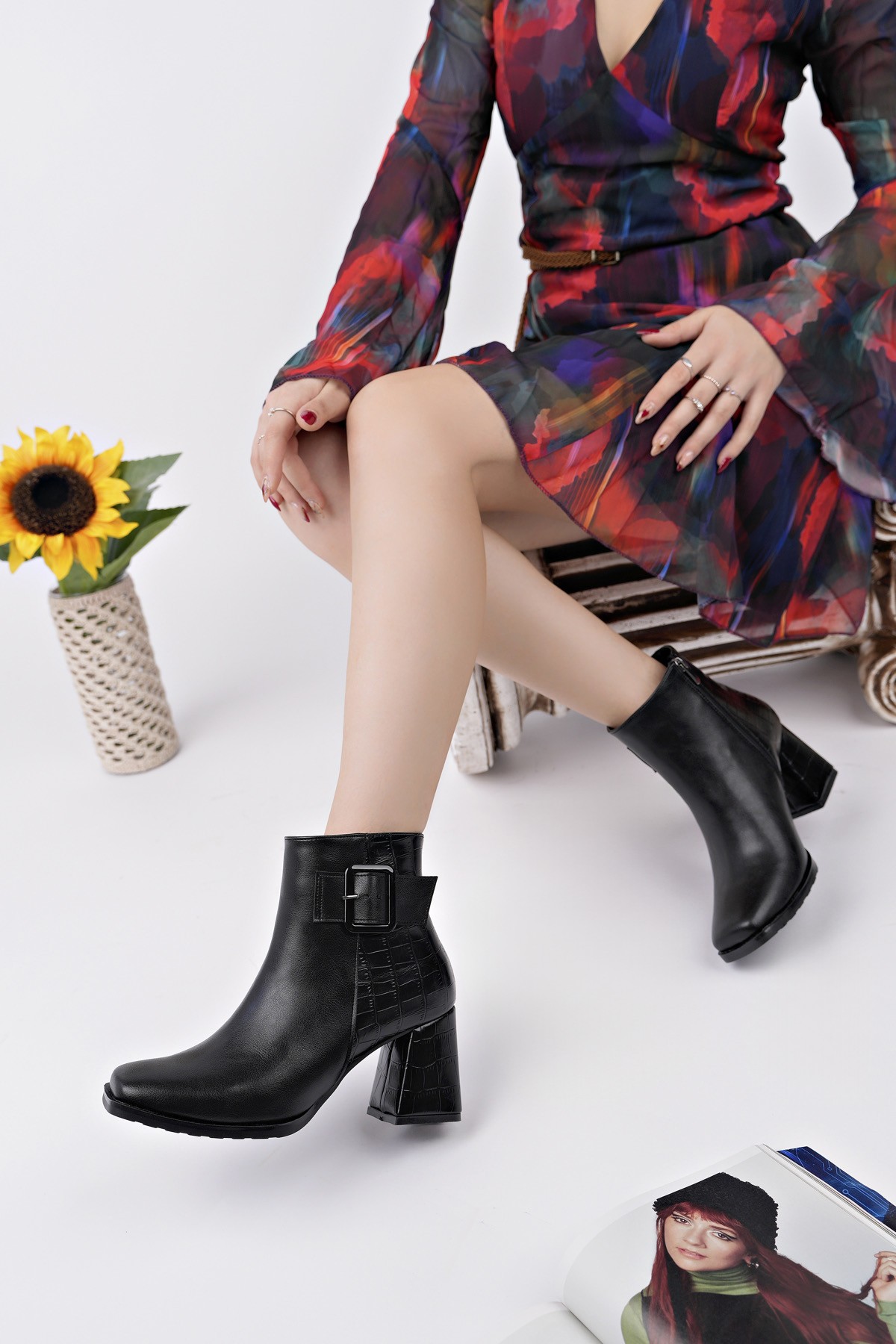 CANDORA Sivri Burun Kroko Desenli Toka Detaylı Kalın Topuklu Fermuarlı Kadın Bot - Görsel 4