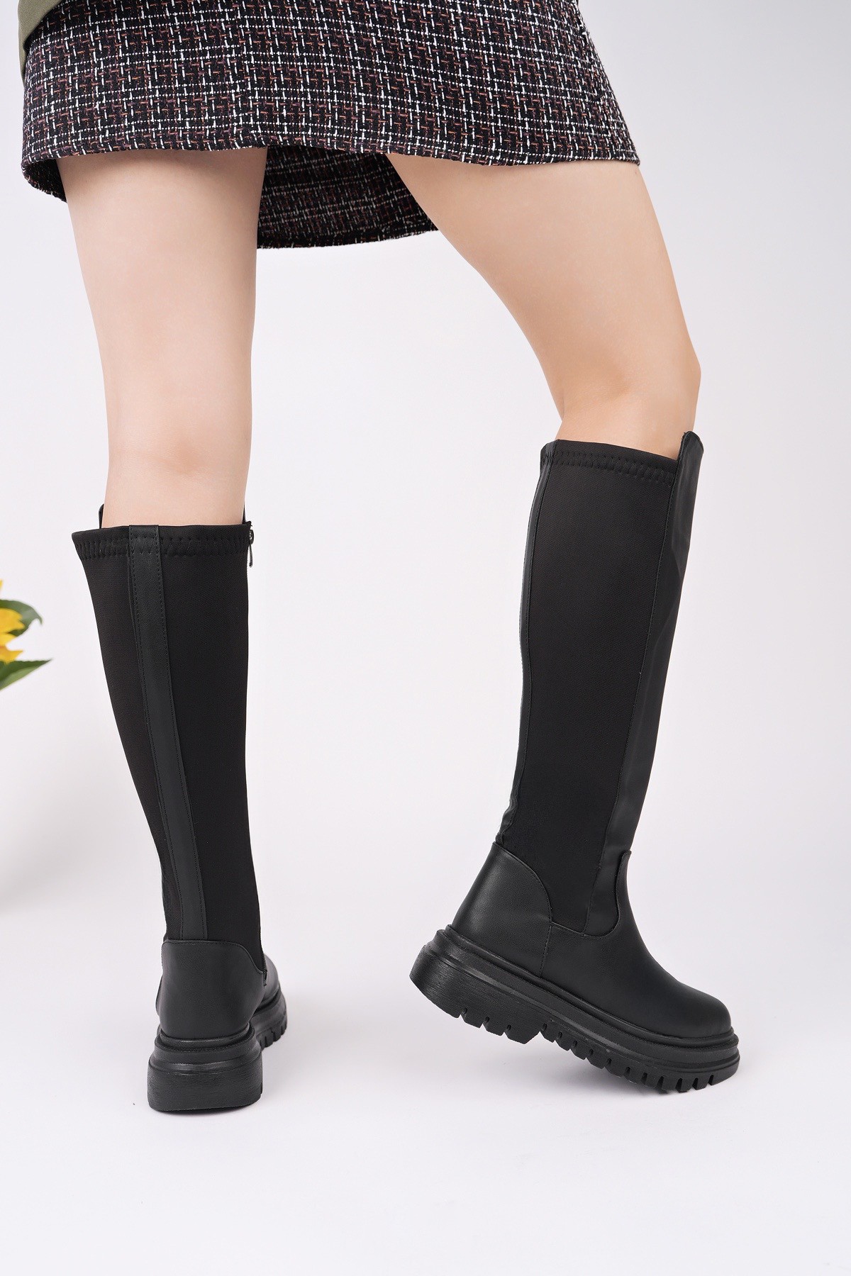 NEROX Kalın Taban Streç Detaylı Fermuarlı Kadın Çizme - Görsel 5