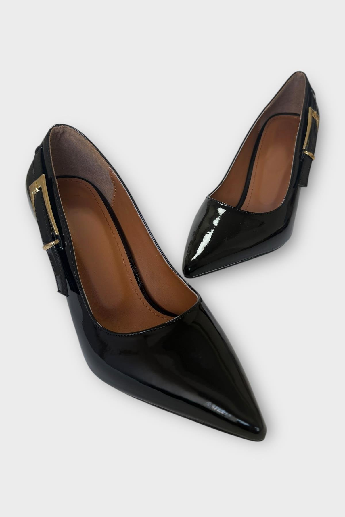 Kadın Rugan Yan Bant Detaylı Topuklu Ayakkabı SİYAH - Görsel 4