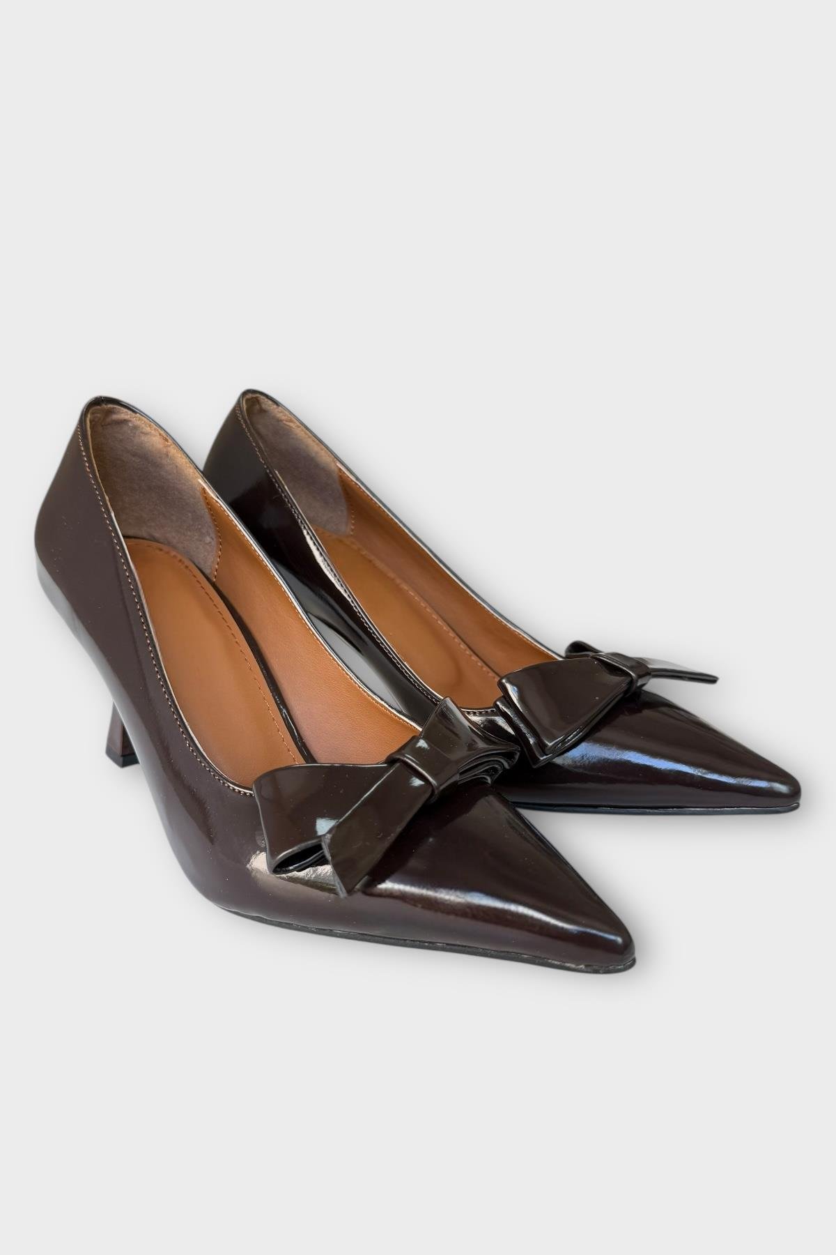 Kadın Fiyonk Tokalı Sivri Burun Topuklu Ayakkabı KAHVERENGİ - Görsel 5
