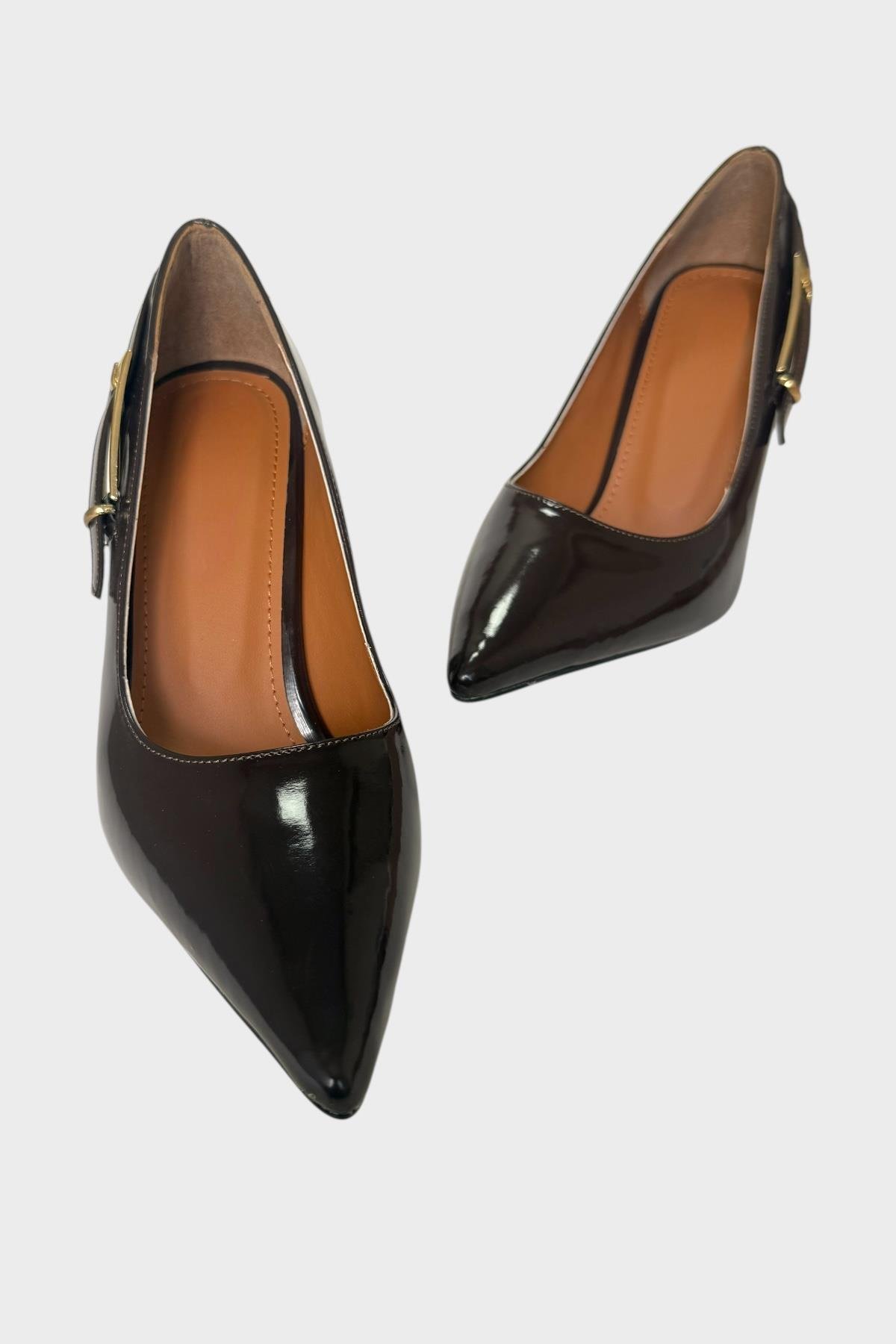 Kadın Rugan Yan Bant Detaylı Topuklu Ayakkabı KAHVERENGİ - Görsel 4