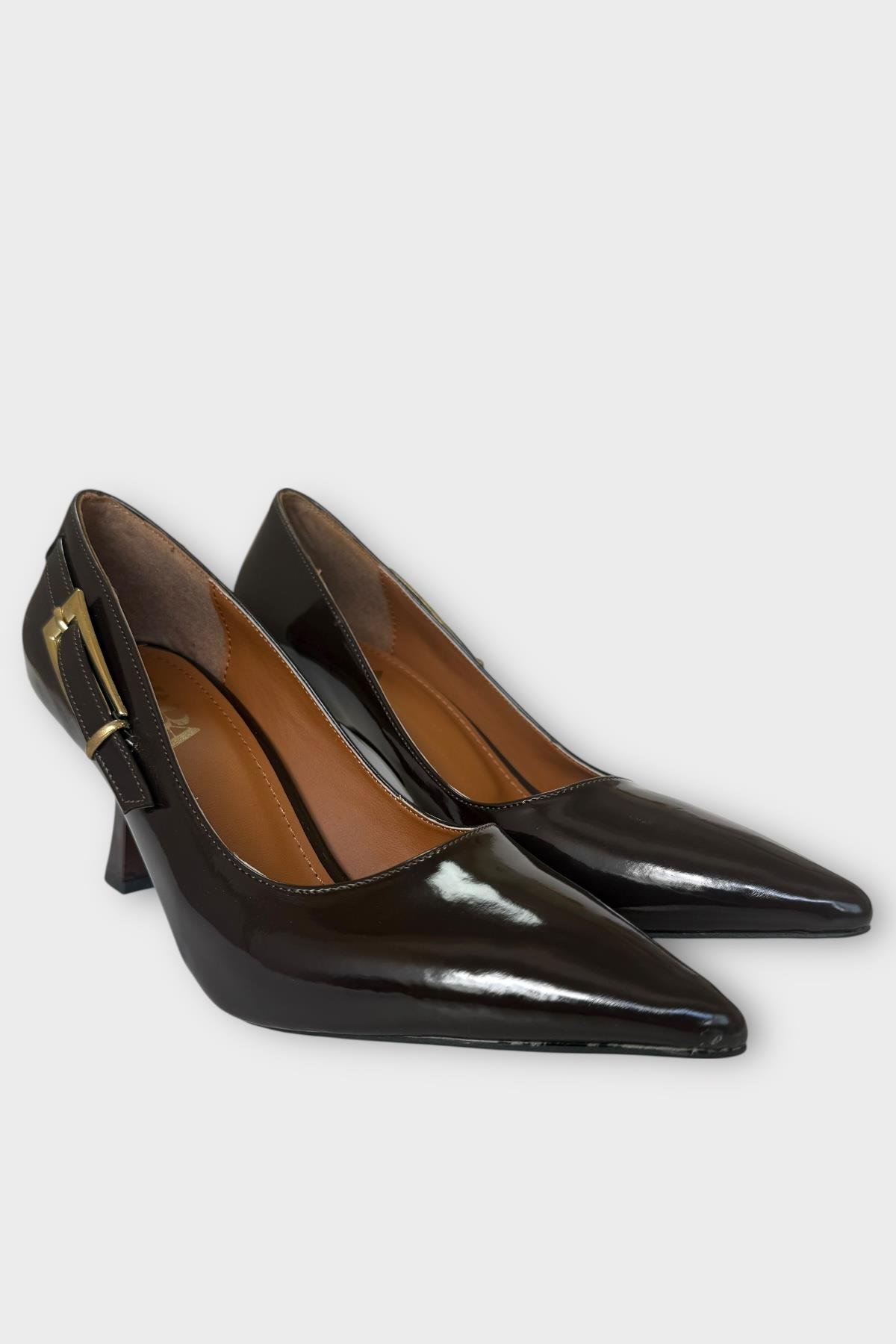 Kadın Rugan Yan Bant Detaylı Topuklu Ayakkabı KAHVERENGİ - Görsel 5