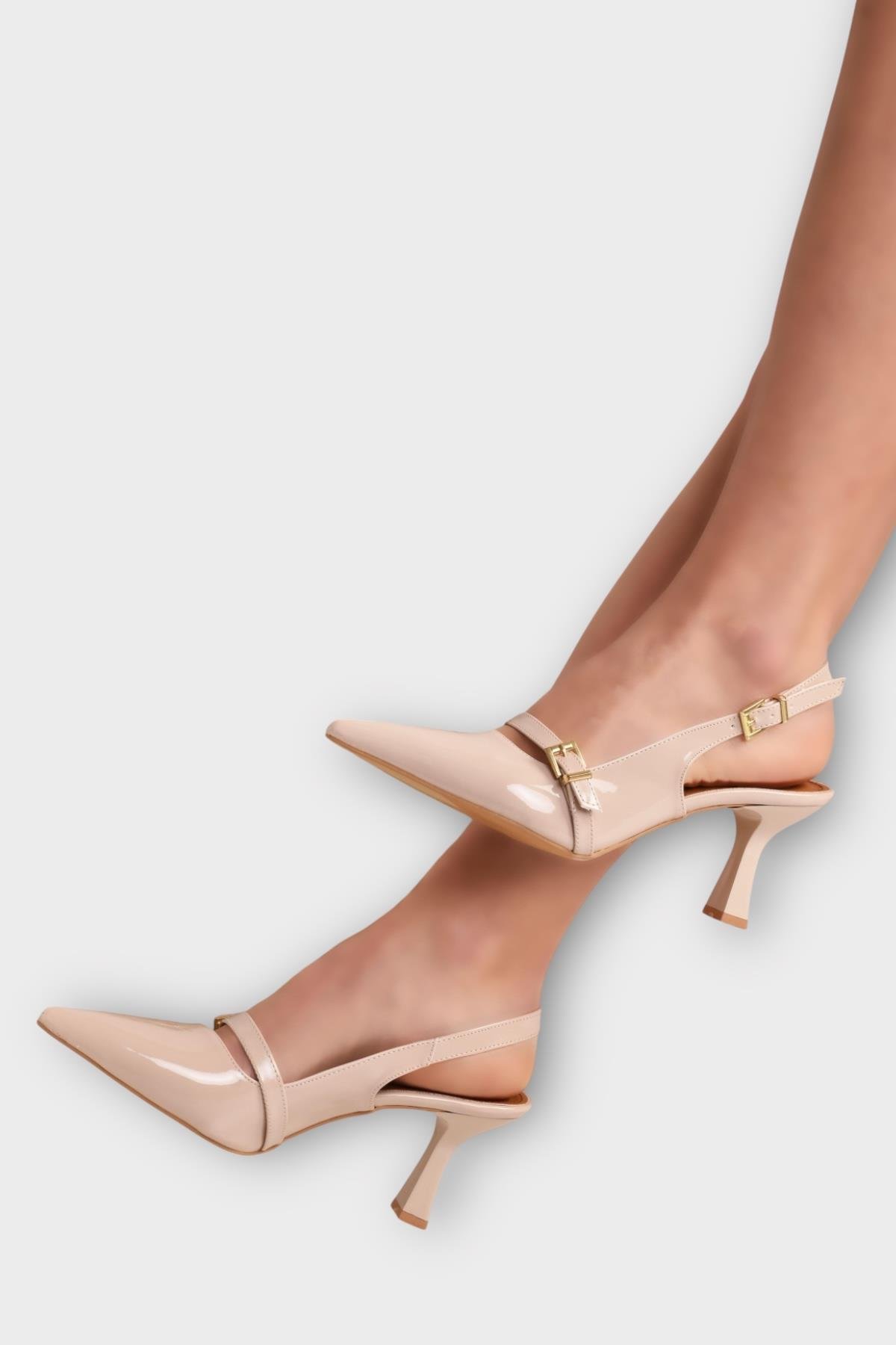 Kadın Tek Bant Tokalı Sivri Burun Arkası Açık Topuklu Ayakkabı BEJ - Görsel 4