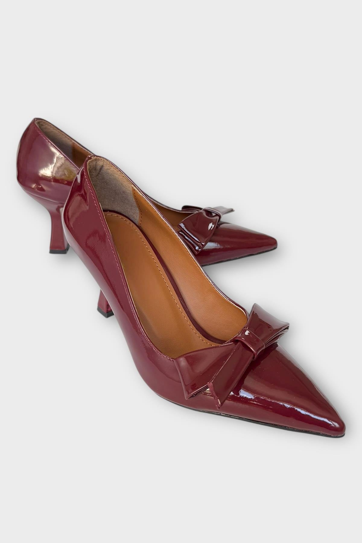 Kadın Fiyonk Tokalı Sivri Burun Topuklu Ayakkabı BORDO - Görsel 3
