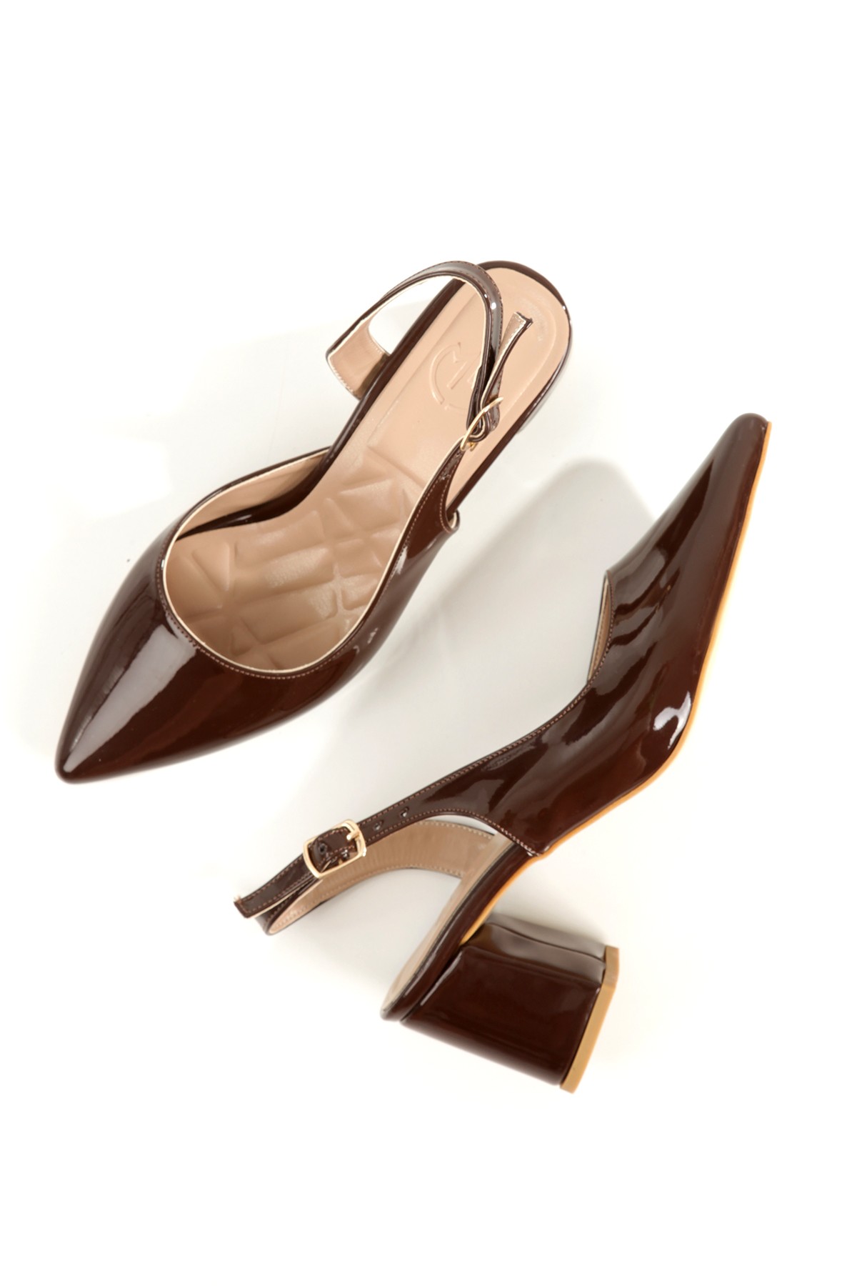 Verlik Acı Kahve Rugan Kısa Kalın Topuklu Stiletto Asimetrik Bantlı Kadın Ayakkabı - Görsel 4