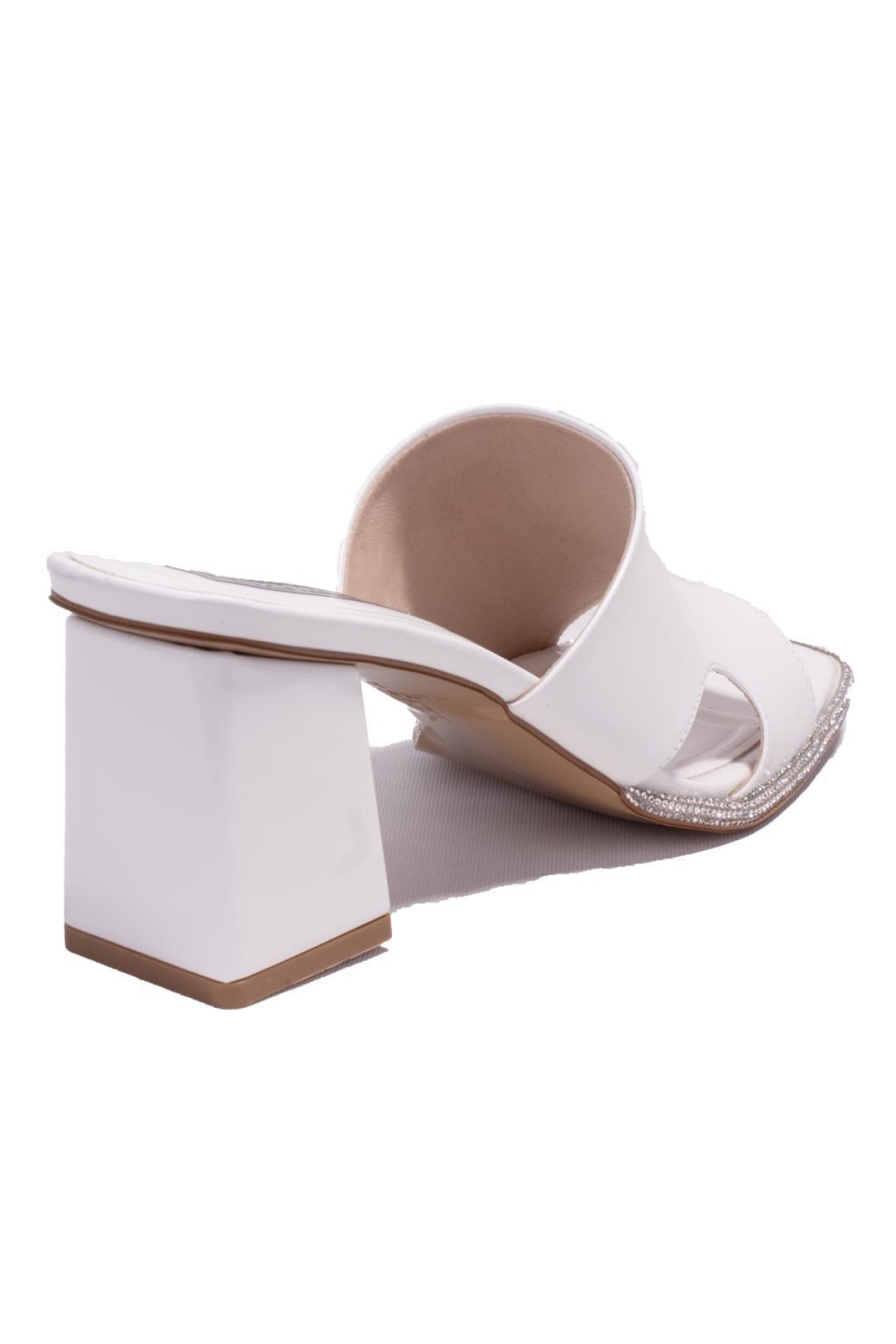 DZA07-1136745 Beyaz Rugan Klasik Taşlı Topuklu Kadın Terlik - Görsel 5