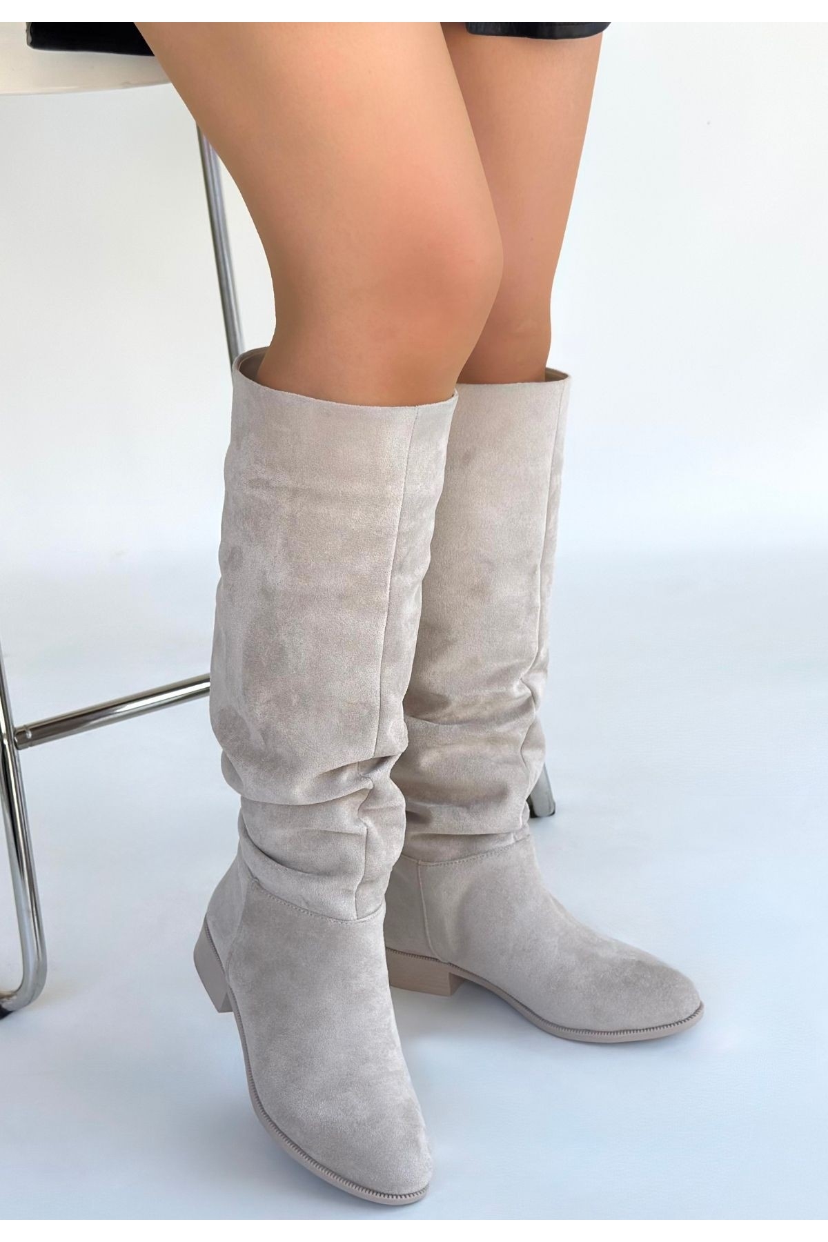 Bej Süet Körüklü Kadın Topuklu Çizme - Görsel 4