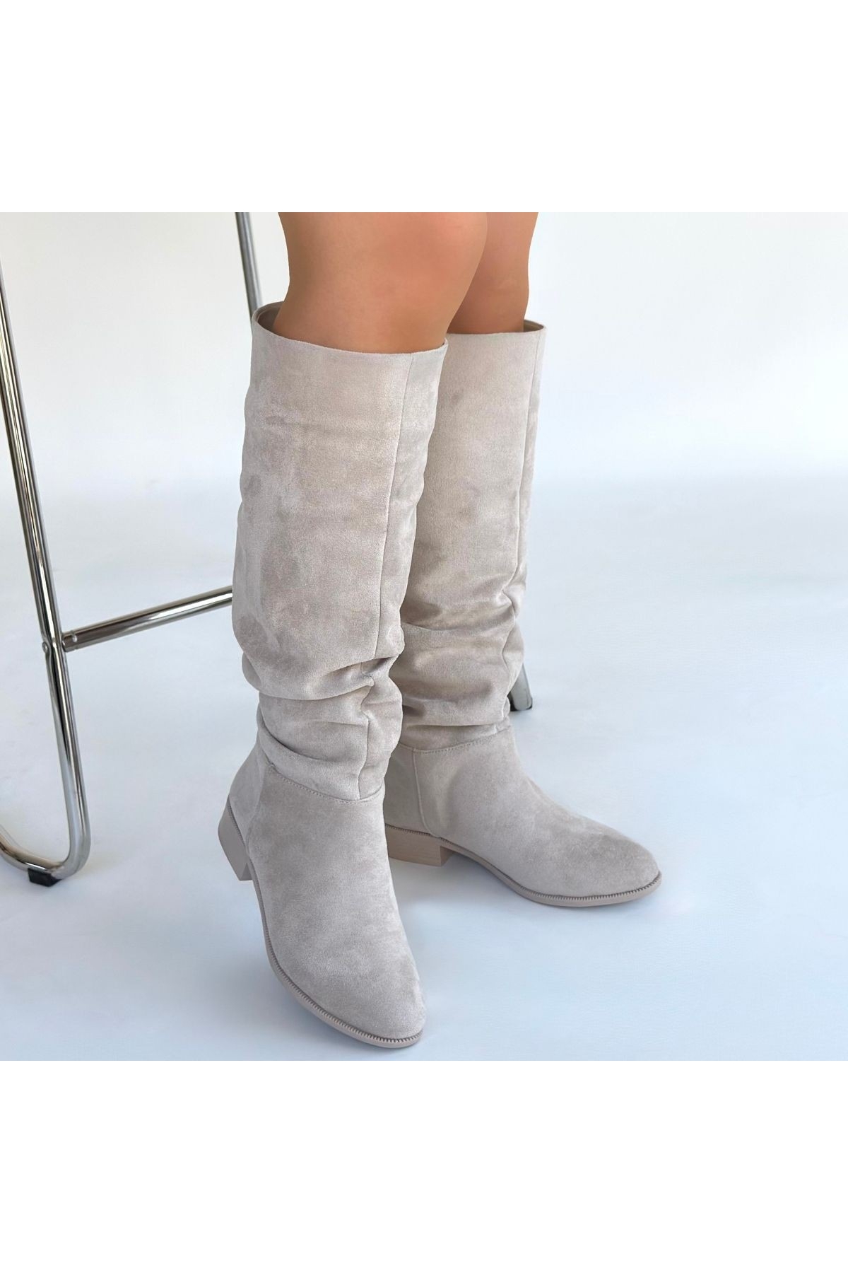 Bej Süet Körüklü Kadın Topuklu Çizme - Görsel 5