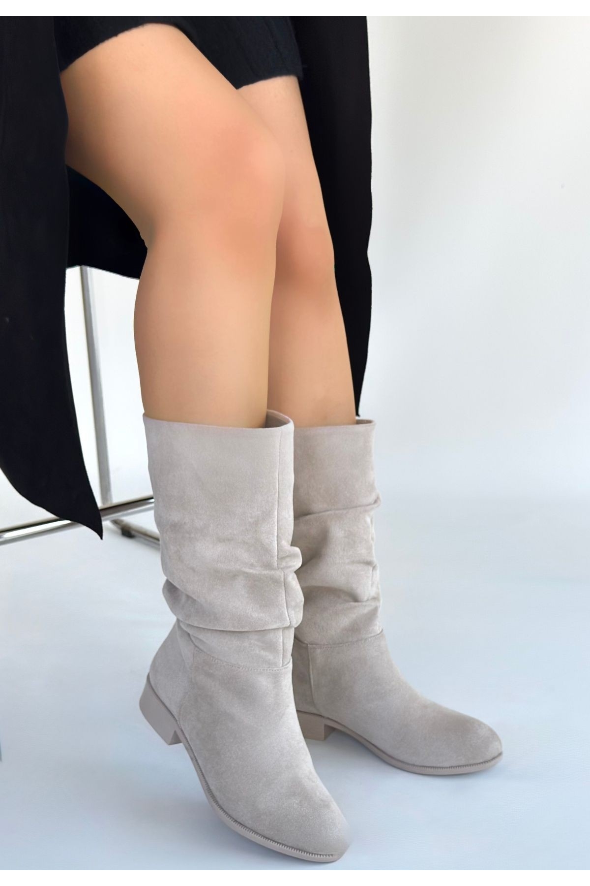 Bej Süet Körüklü Kadın Topuklu Çizme - Görsel 4