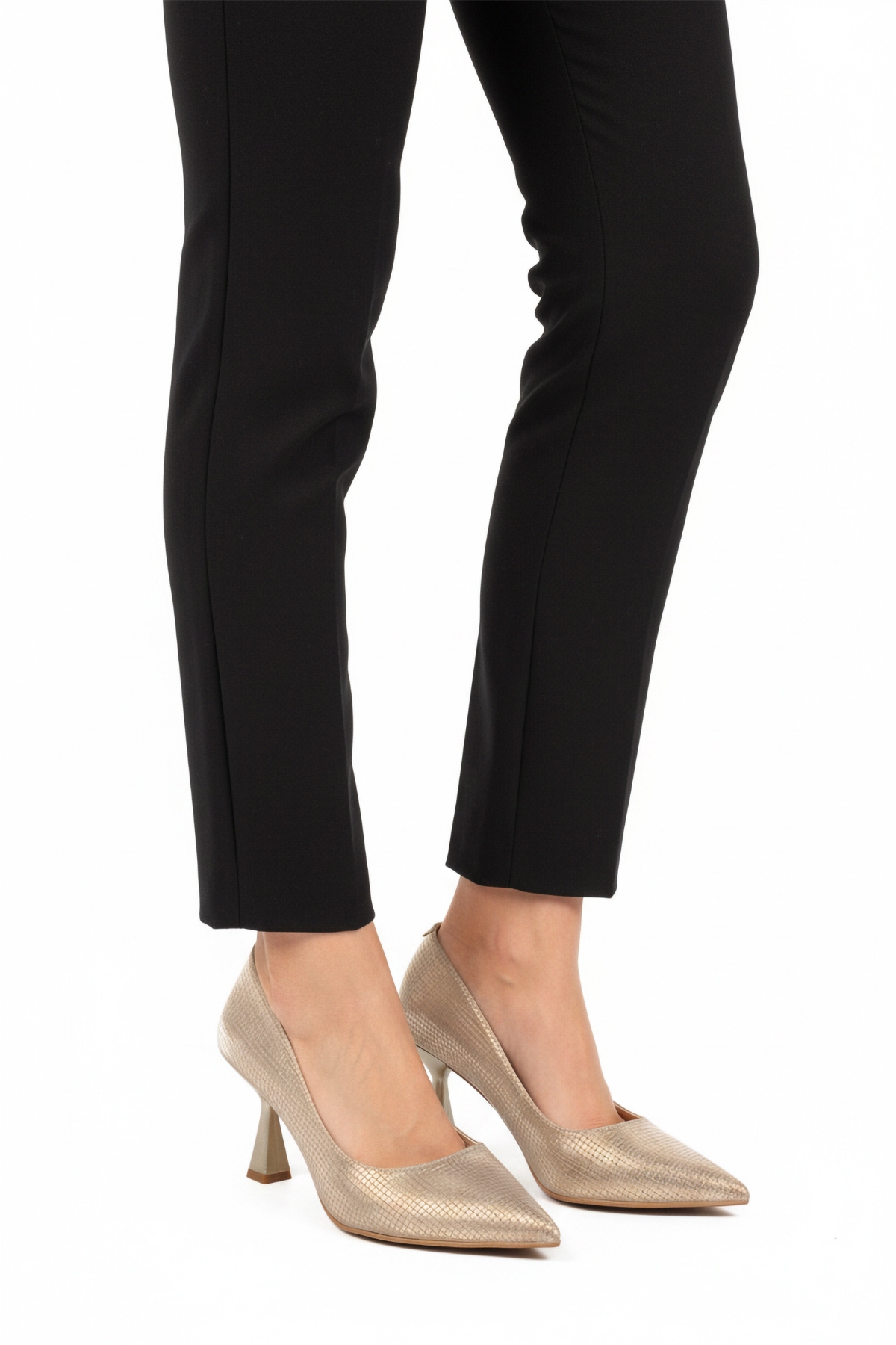 Aspor Altın Kadın Topuklu Ayakkabı - Görsel 2