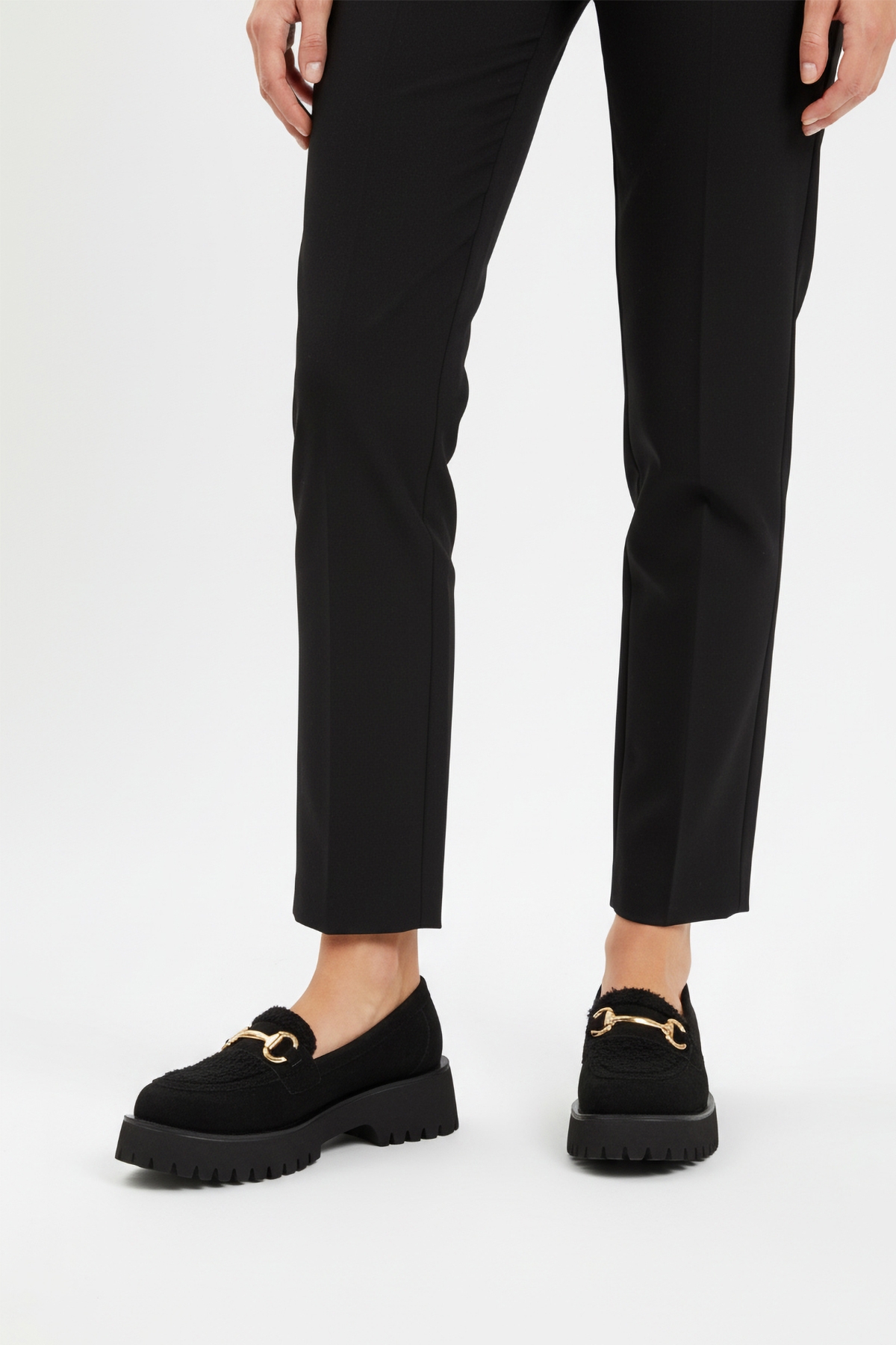 Aspor Siyah Süet Kalın Tabanlı Kadın Casual Ayakkabı - Görsel 2