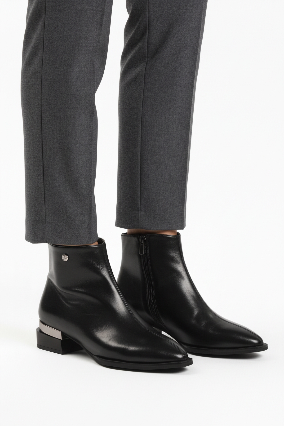 Siyah Parlak İçi Kürklü Kadın Topuklu Bot - Görsel 2