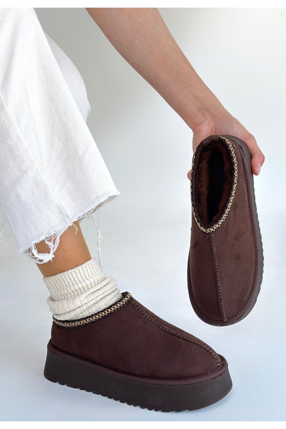 Kahverengi Süet Kadın Düz Bot - Görsel 2