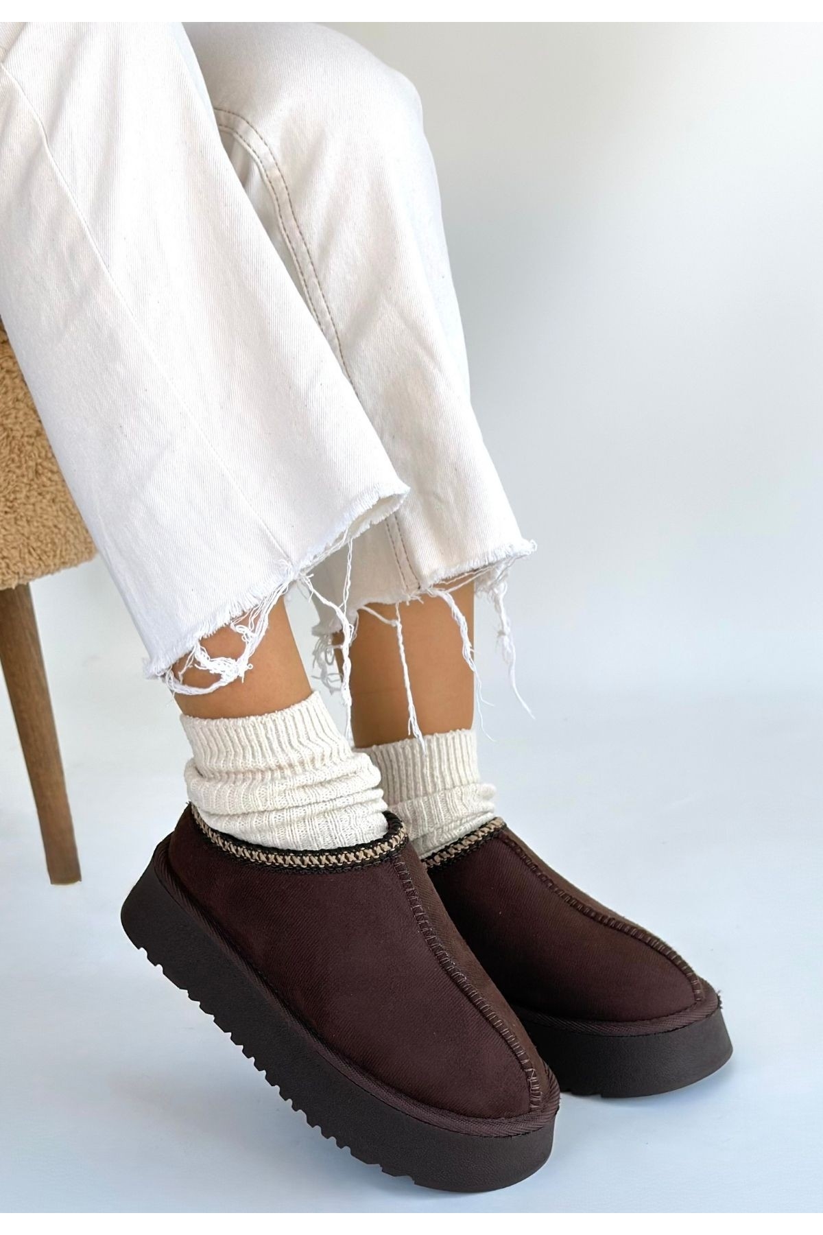 Kahverengi Süet Kadın Düz Bot - Görsel 4