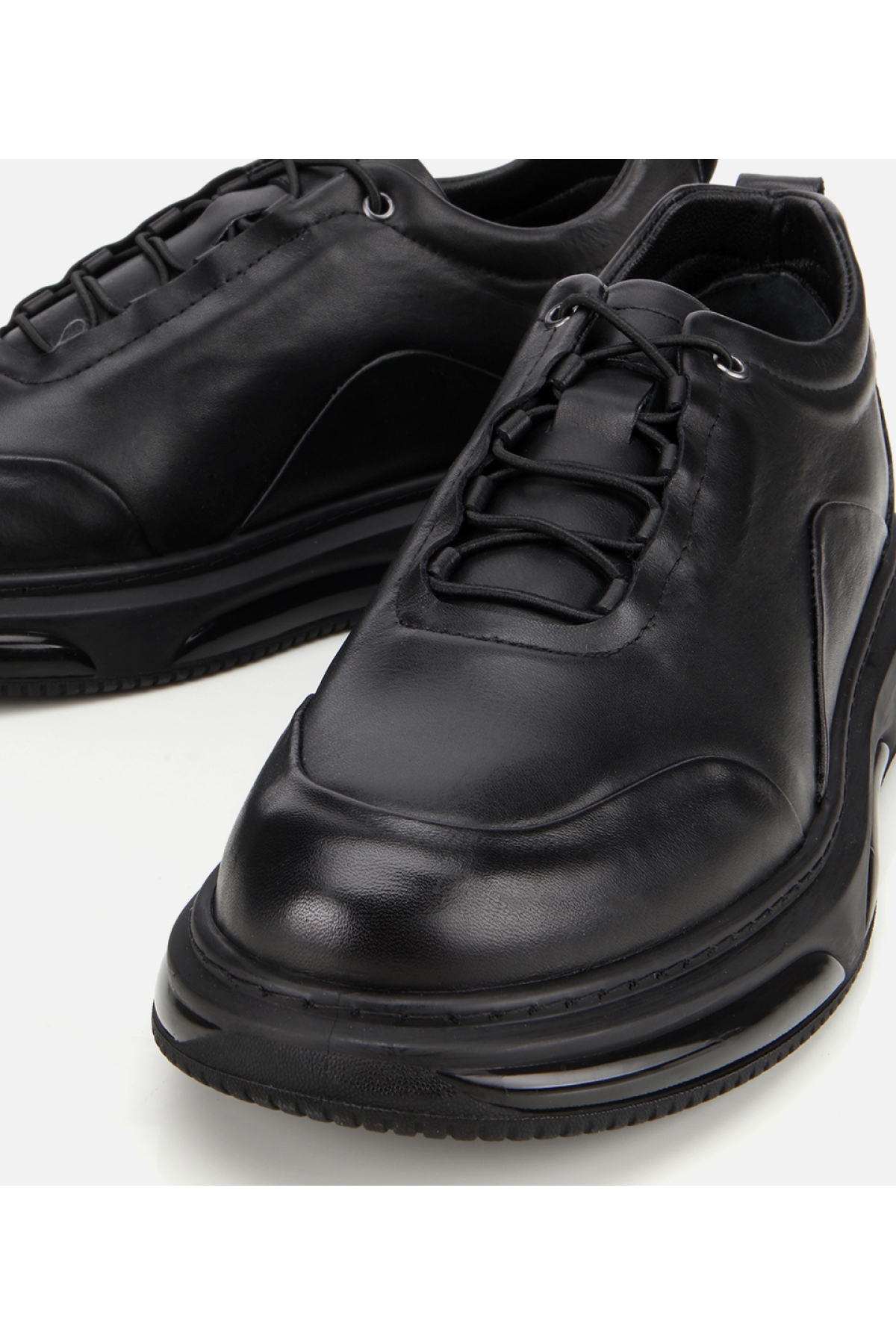 Erkek Deri Siyah Bağcık Detaylı Comfort Spor Ayakkabı - Görsel 4