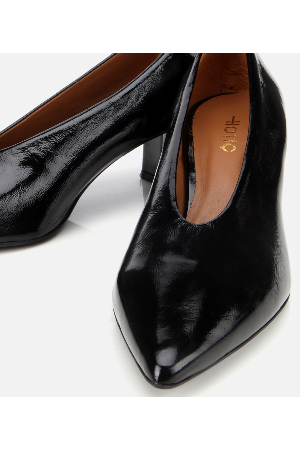 Kadın Rugan Deri Siyah Yumuşak Dokulu Kalın Topuklu Ayakkabı - Görsel 4