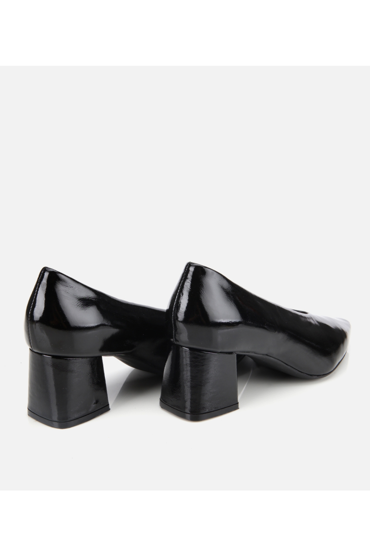 Kadın Rugan Deri Siyah Yumuşak Dokulu Kalın Topuklu Ayakkabı - Görsel 5