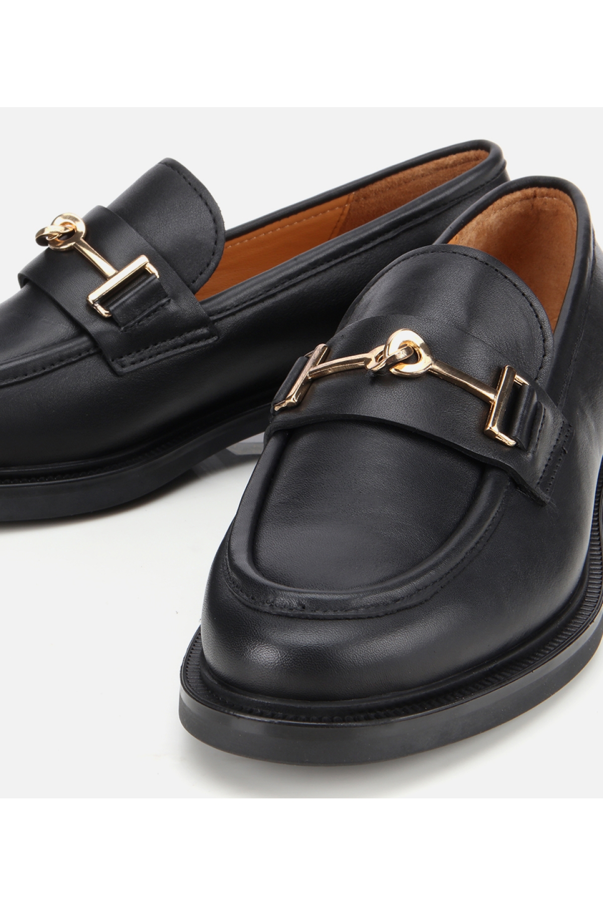 Kadın Deri Siyah Tokalı Klasik Loafer - Görsel 4