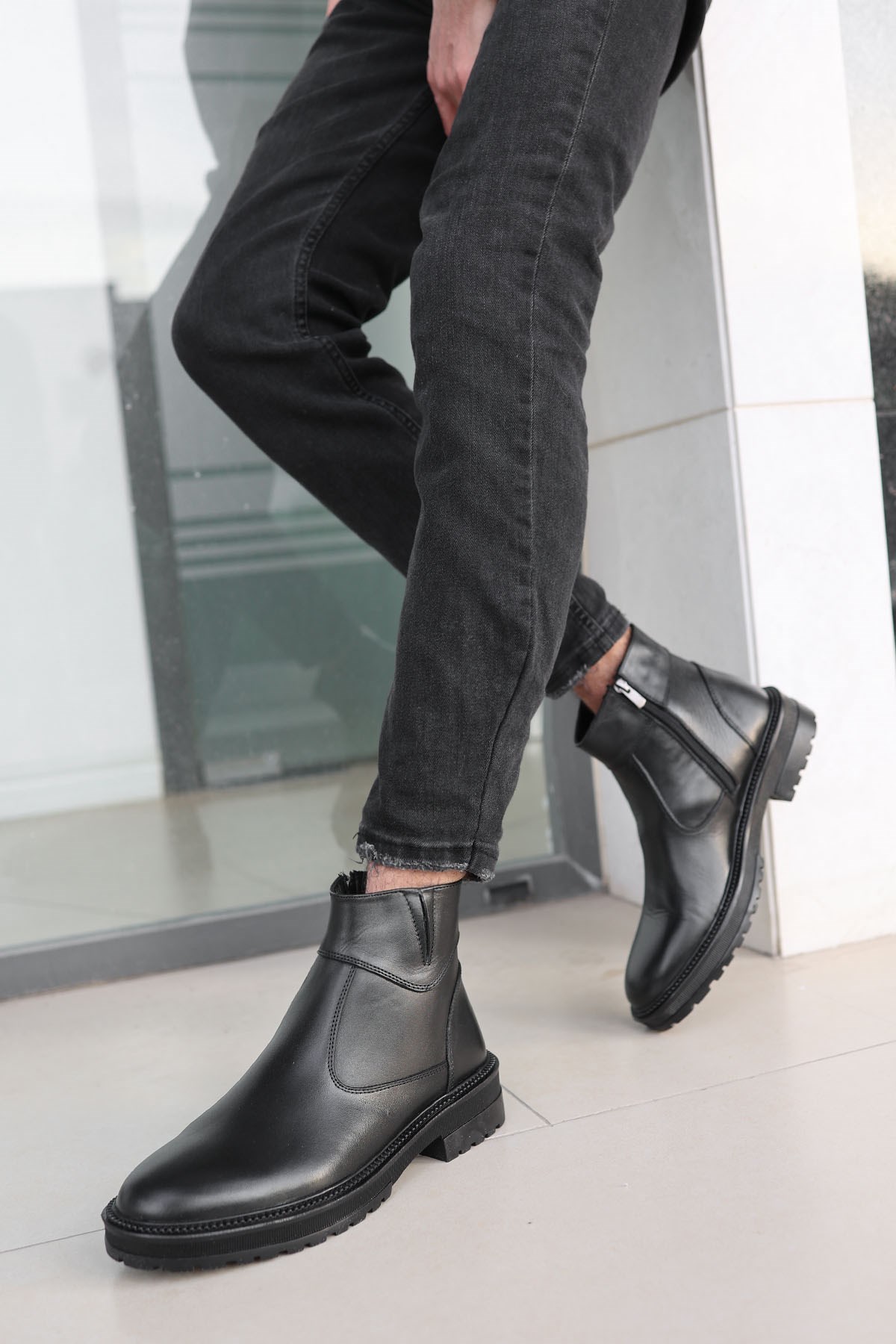 Siyah Cilt Garantili Erkek Hakiki Deri Soğuk Geçirmez Kaymaz Kauçuk Taban Bot IGR-8952BT - Görsel 2