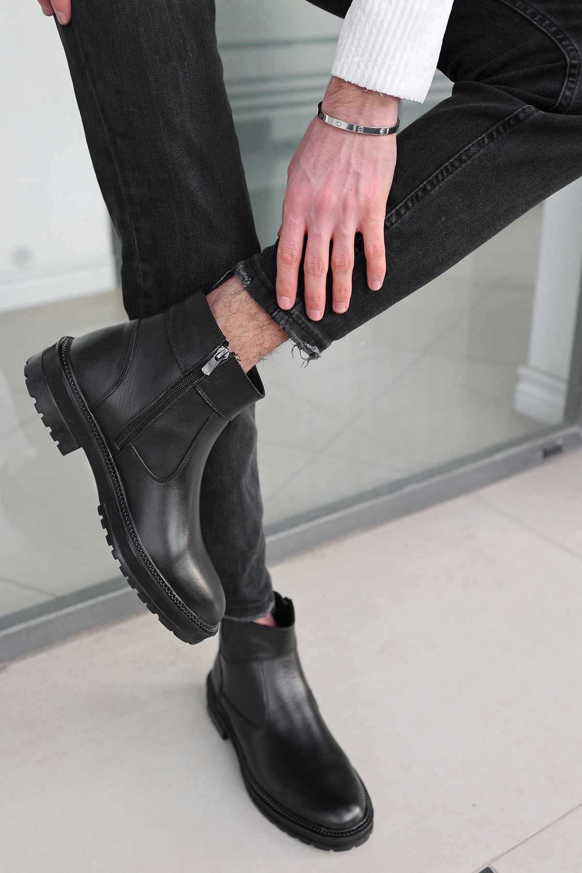 Siyah Cilt Garantili Erkek Hakiki Deri Soğuk Geçirmez Kaymaz Kauçuk Taban Bot IGR-8952BT - Görsel 3