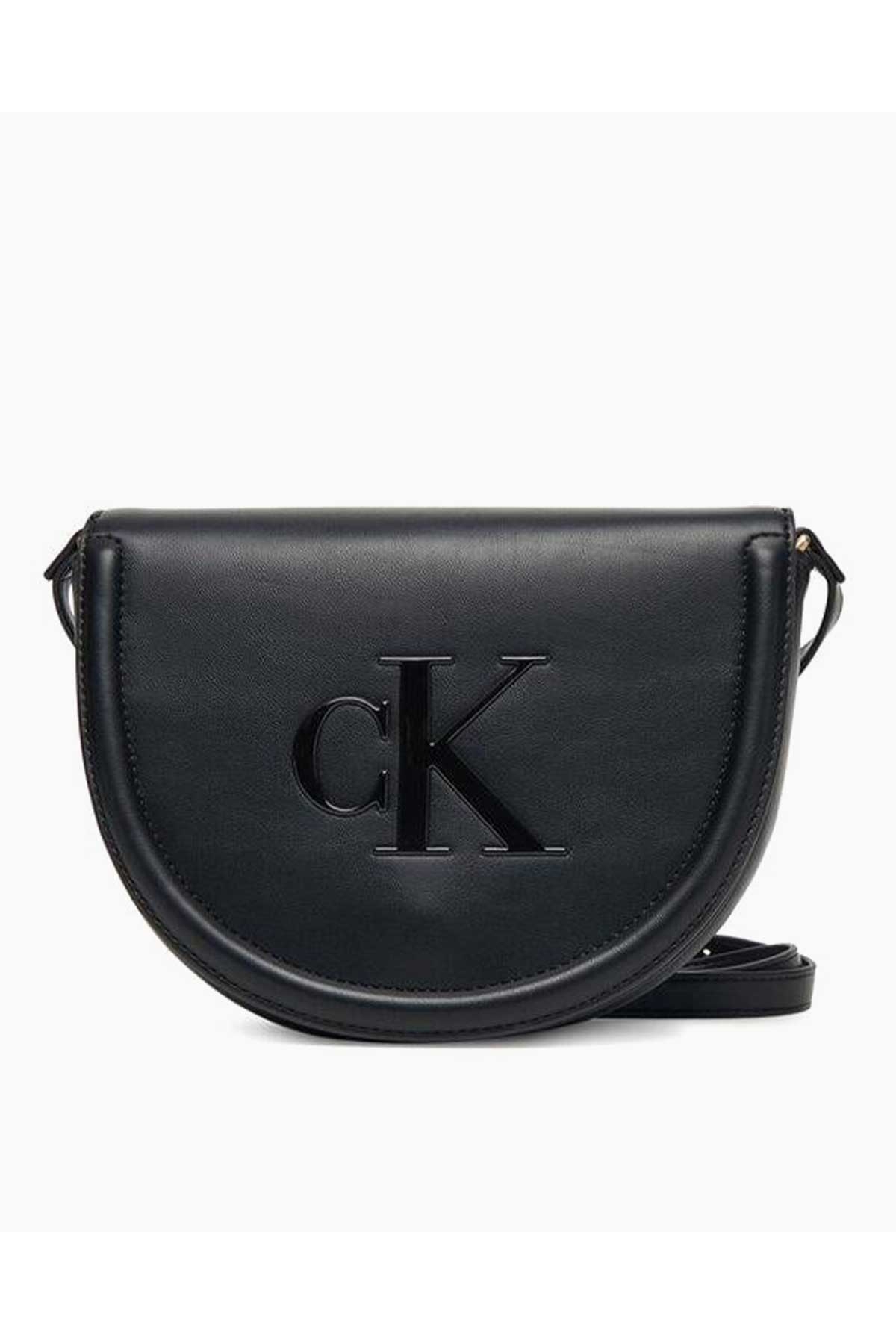 Calvin KleinSaddle Kalın Logolu Kadın Çapraz Askılı Çanta