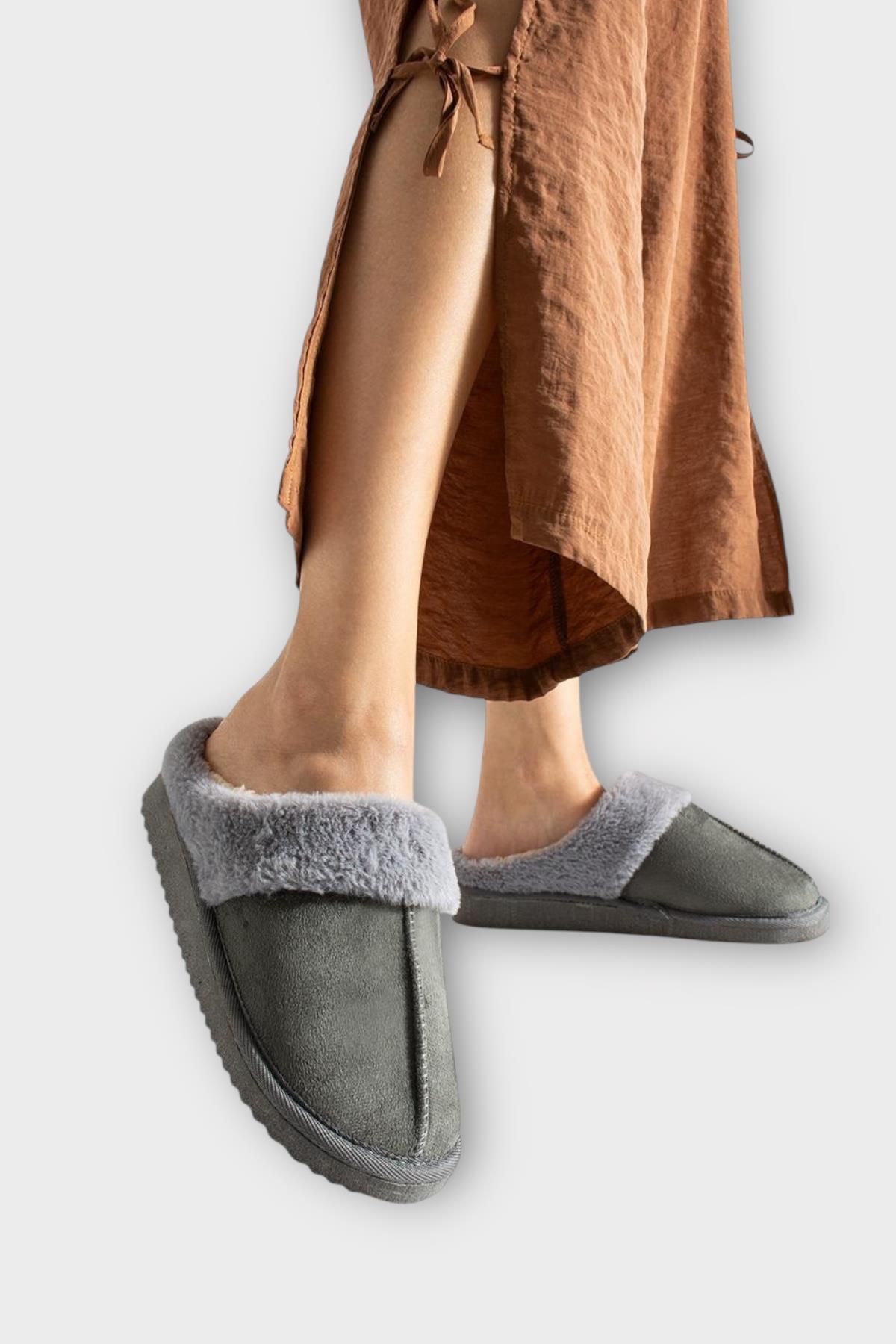 Kadın İçi Yünlü Sıcak Tutan Kışlık Ev Terliği FÜME - Görsel 2