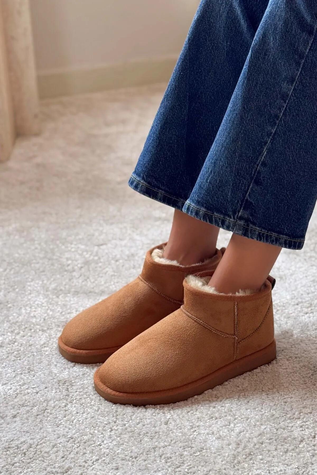 52126 Süet İçi Kürklü Mini Boy Bilekte Kısa Kadın Bot - Görsel 4