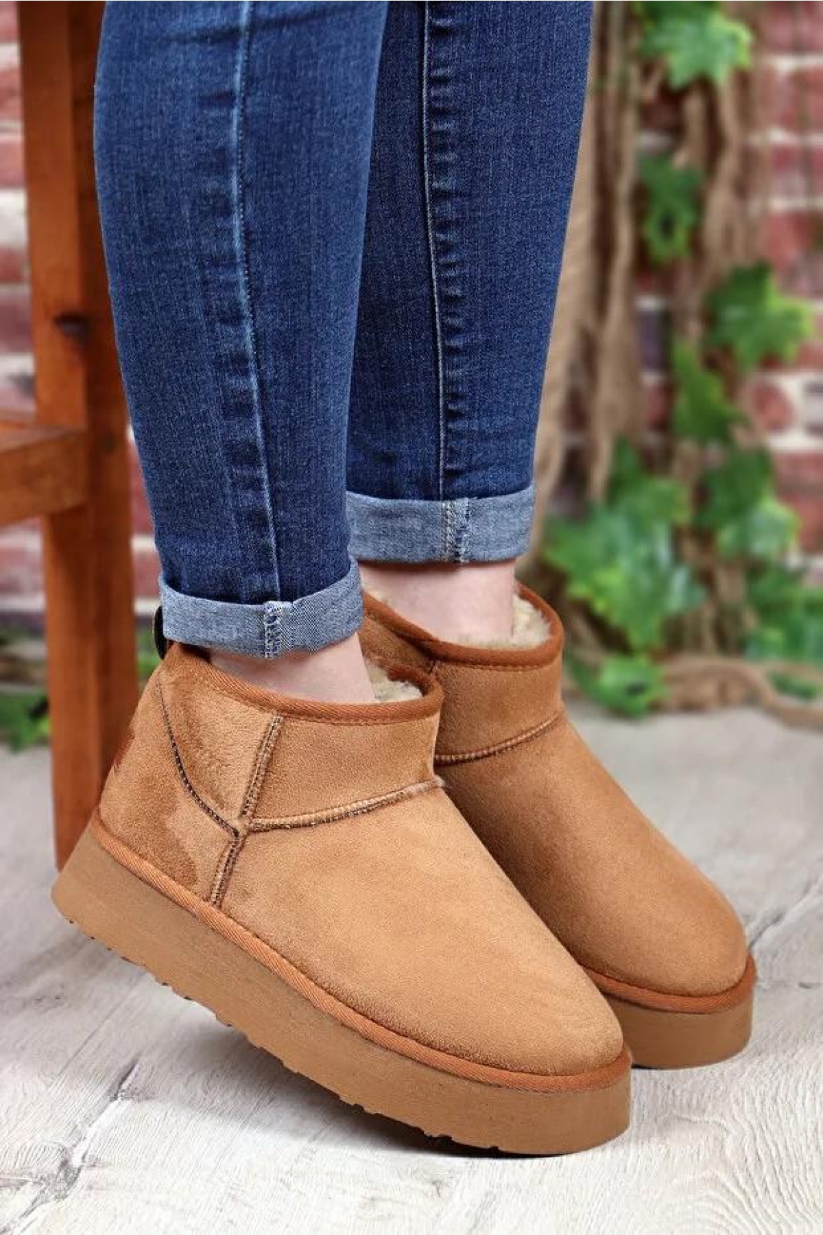 52709 Süet İçi Kürklü Kalın Taban Mini Boy Bilekte Kısa Kadın Bot - Görsel 2
