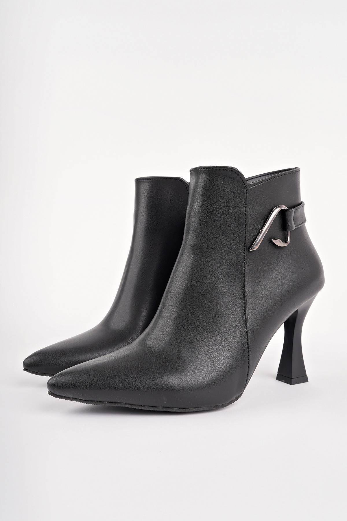 VİVENTE Sivri Burun Toka Detaylı Fermuarlı İnce Topuklu Kadın Bot - Görsel 3