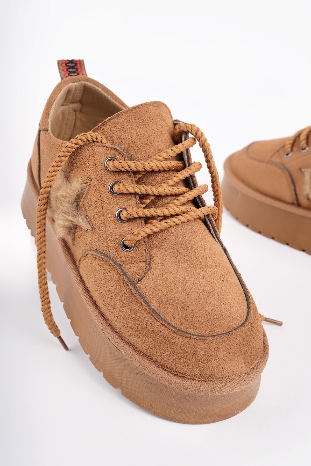 KOZMOS Kalın Taban Bağcıklı Yıldız Detaylı Kadın Kışlık Sneaker Spor Ayakkabı - Görsel 4