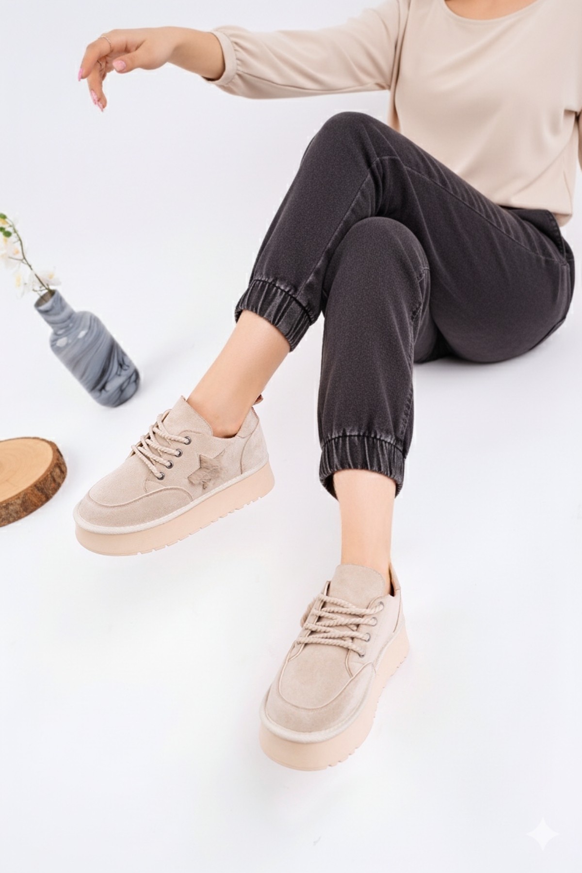 KOZMOS Kalın Taban Bağcıklı Yıldız Detaylı Kadın Kışlık Sneaker Spor Ayakkabı - Görsel 6