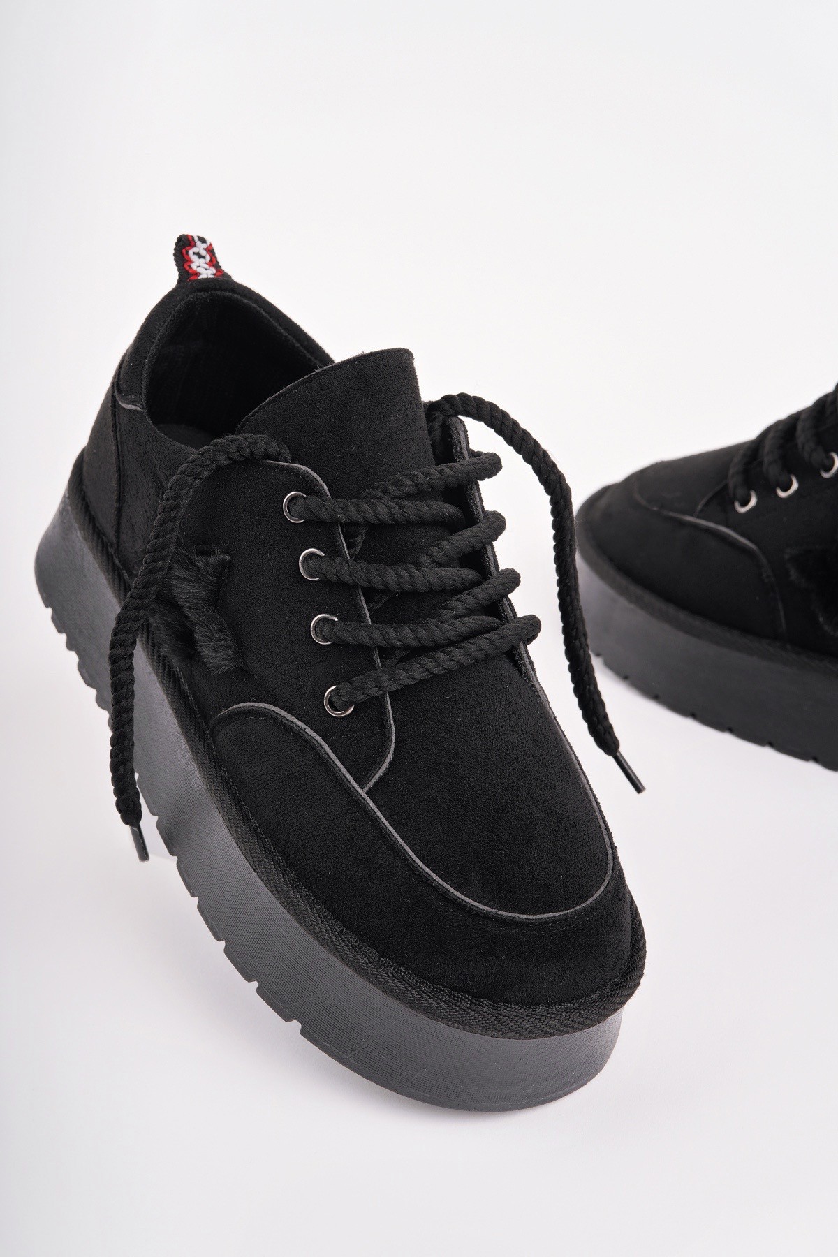 Muggo Muggo Siyah KOZMOS Kalın Taban Bağcıklı Yıldız Detaylı Kadın Kışlık Sneaker Spor Ayakkabı | Flo Siyah - 2. görsel