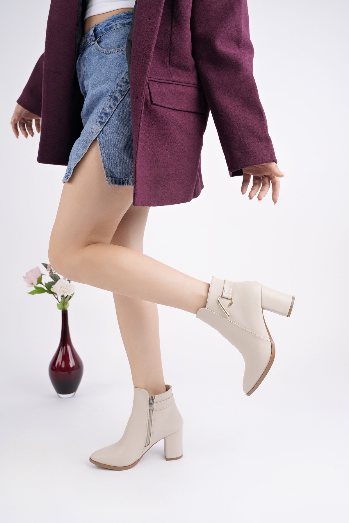 FORTİS Sivri Burun Toka Detaylı Fermuarlı Kalın Topuklu Kadın Bot - Görsel 6