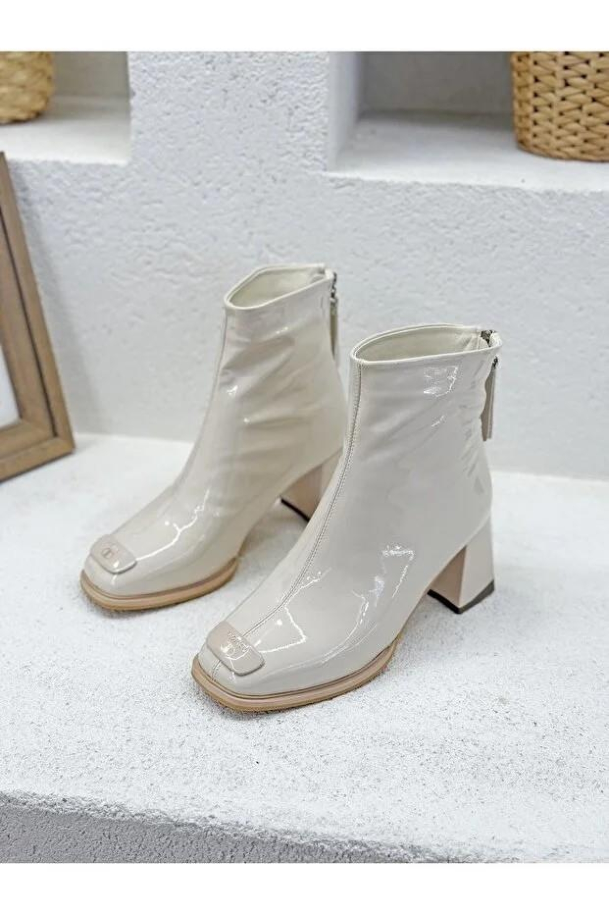 26K415-1 Rugan Özel Tasarım Arkadan Fermuarlı Topuklu Kadın Bot - Görsel 2