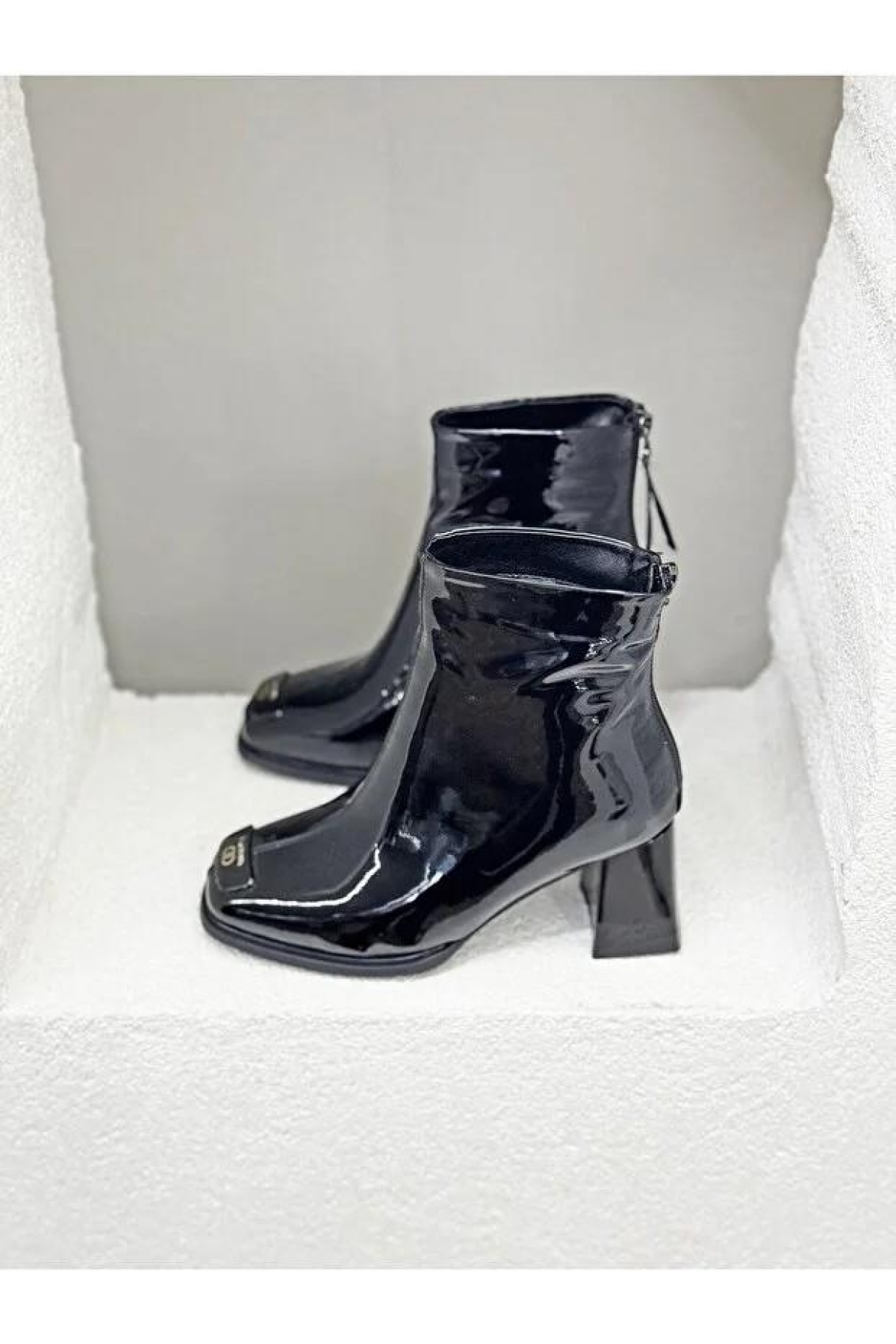 26K415-1 Rugan Özel Tasarım Arkadan Fermuarlı Topuklu Kadın Bot - Görsel 3