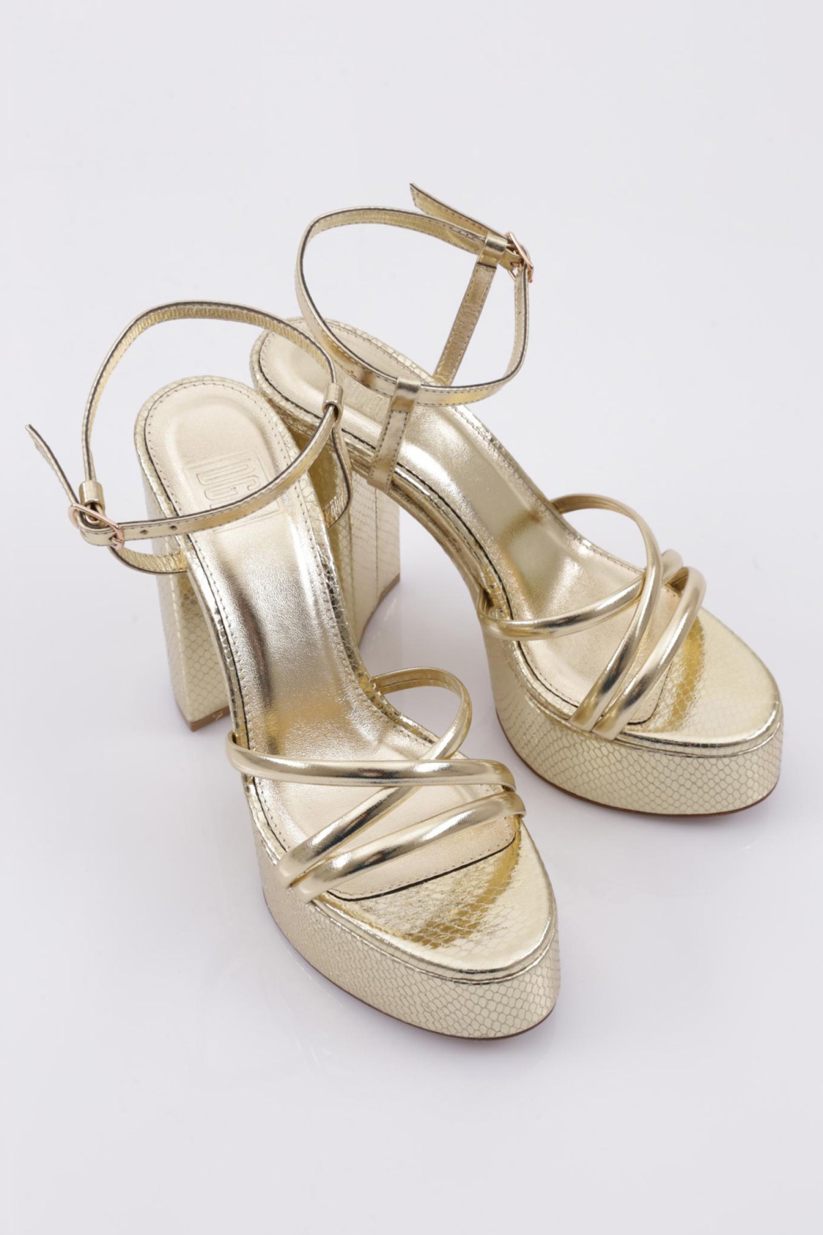 28 Kadin Bilekten Bağlama Kalin Taban Topuklu Ayakkabi - Görsel 3