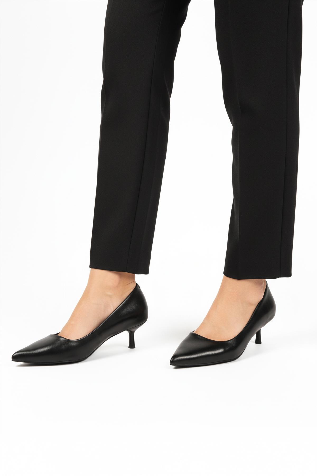 458343 Z Siyah Cilt Kadın Topuklu Ayakkabı - Görsel 4