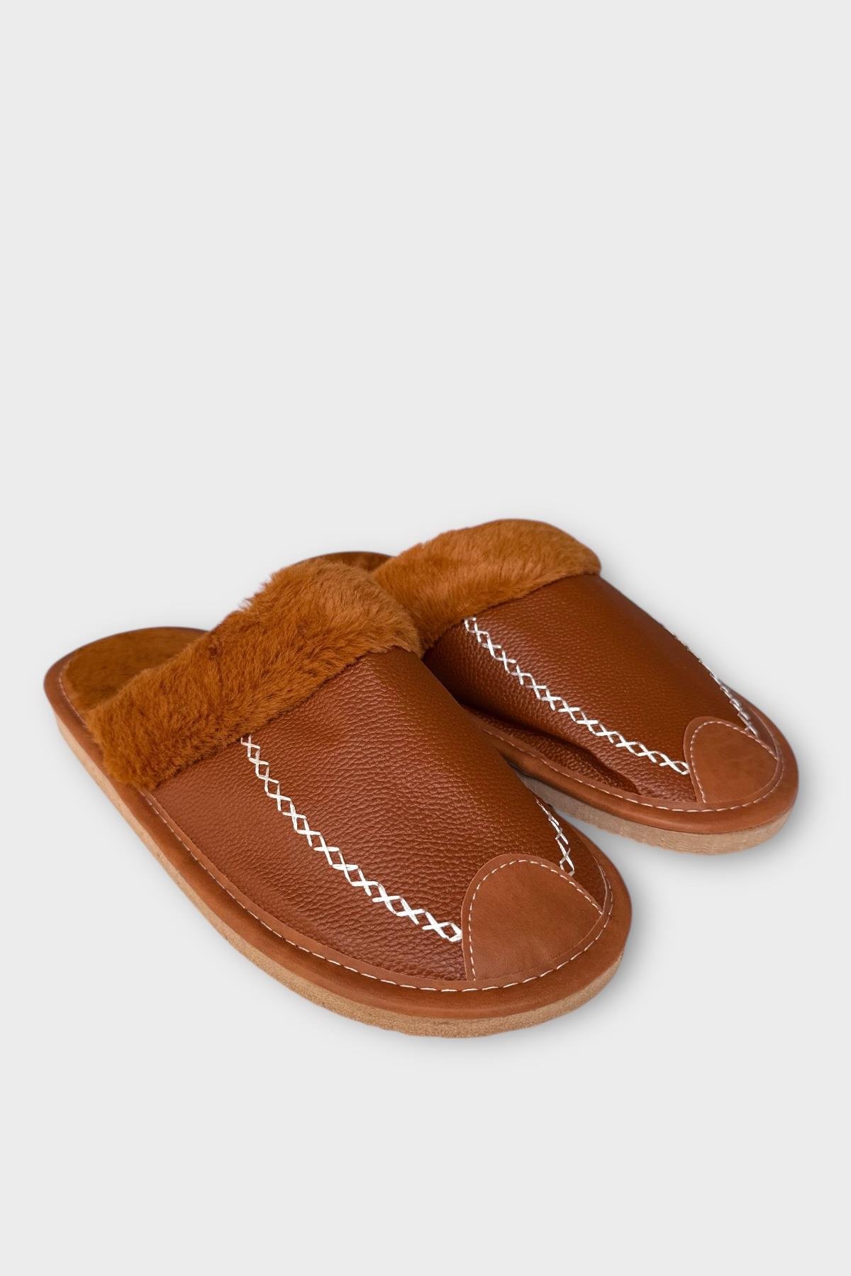 Deri Görünümlü Kürklü Erkek Ev Terliği TABA - Görsel 4