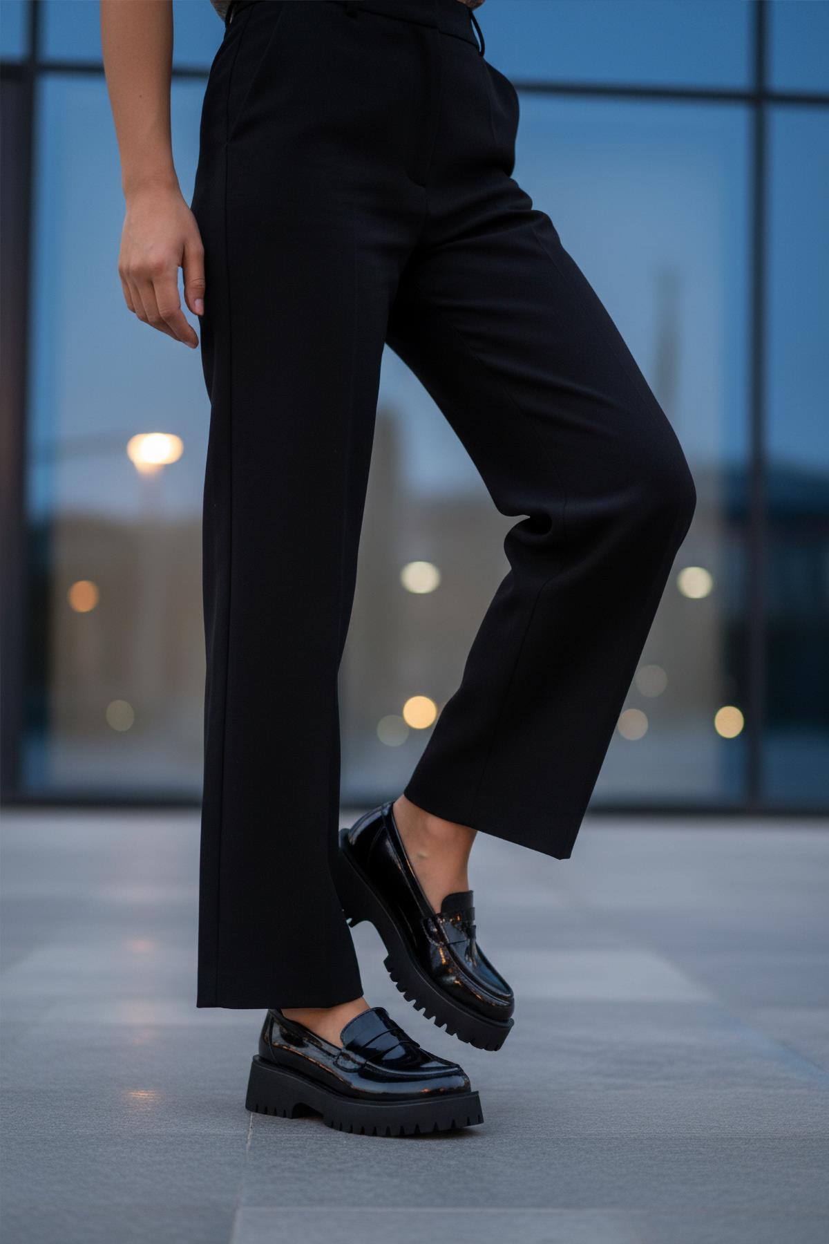 572453 Z Siyah Rugan Kadın Günlük Ayakkabı - Görsel 2