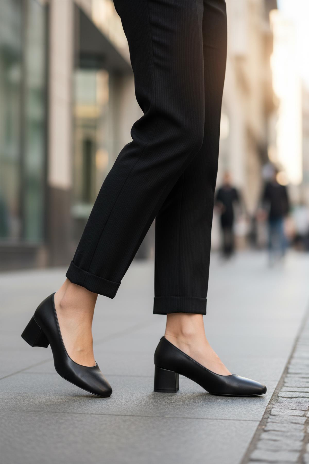 Siyah Cilt Kadın Topuklu Ayakkabı 695042 Z - Görsel 2