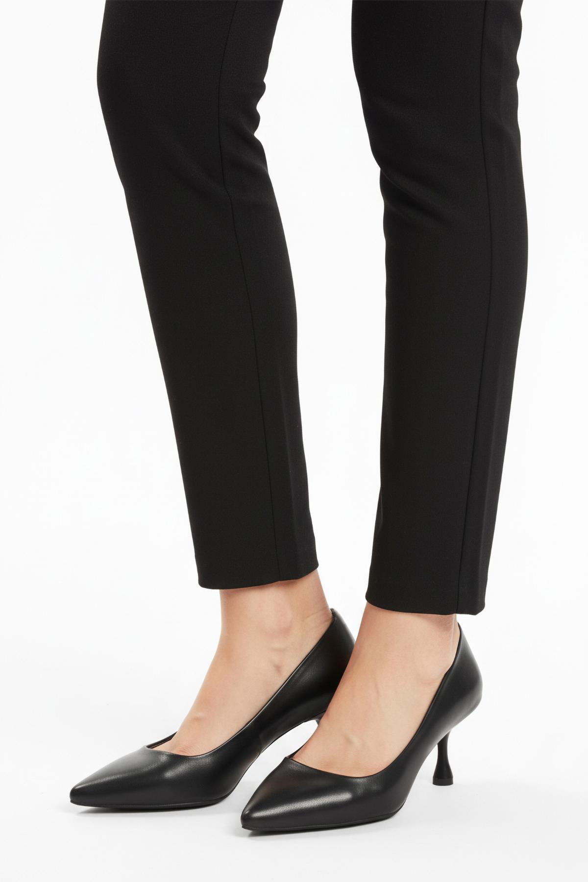 695033 Z Siyah Cilt Kadın Topuklu Ayakkabı - Görsel 4