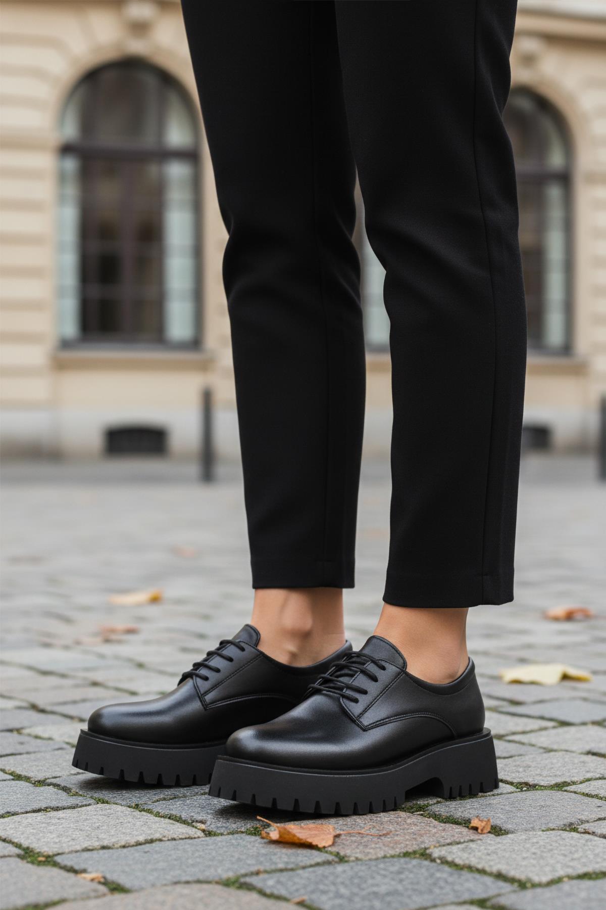 572451 Z Siyah Cilt Kadın Günlük Ayakkabı - Görsel 2